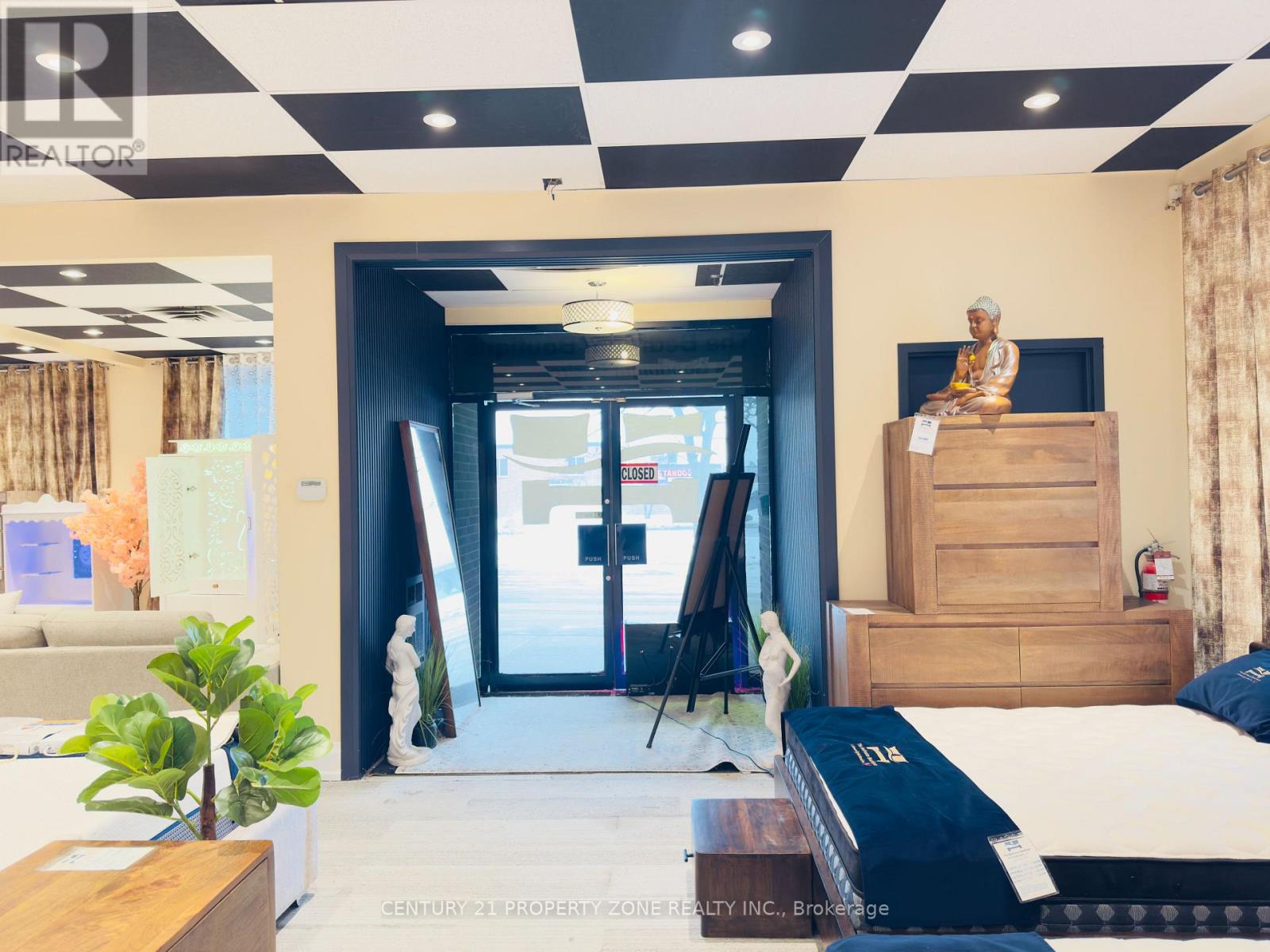 1 - 268 Rutherford Road S, Brampton, Ontario  L6W 3L2 - Photo 15 - W12634908