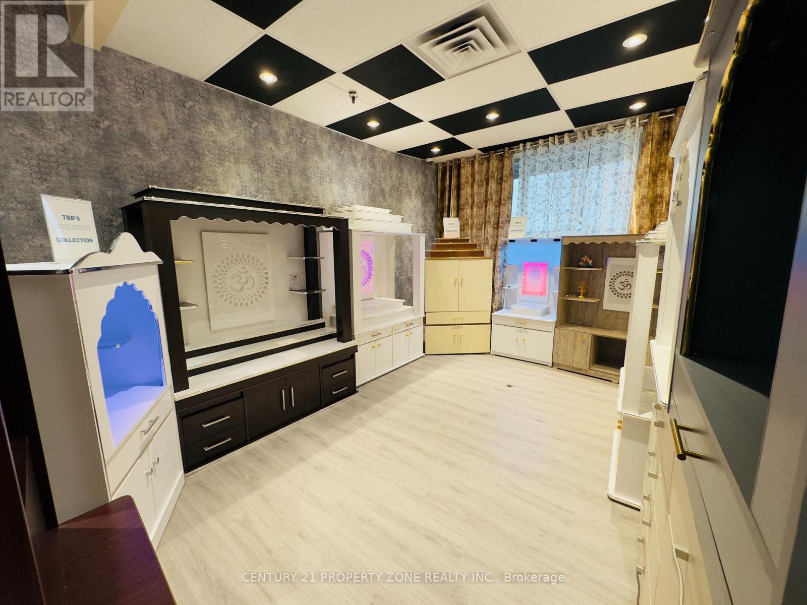 1 - 268 Rutherford Road S, Brampton, Ontario  L6W 3L2 - Photo 19 - W12634908