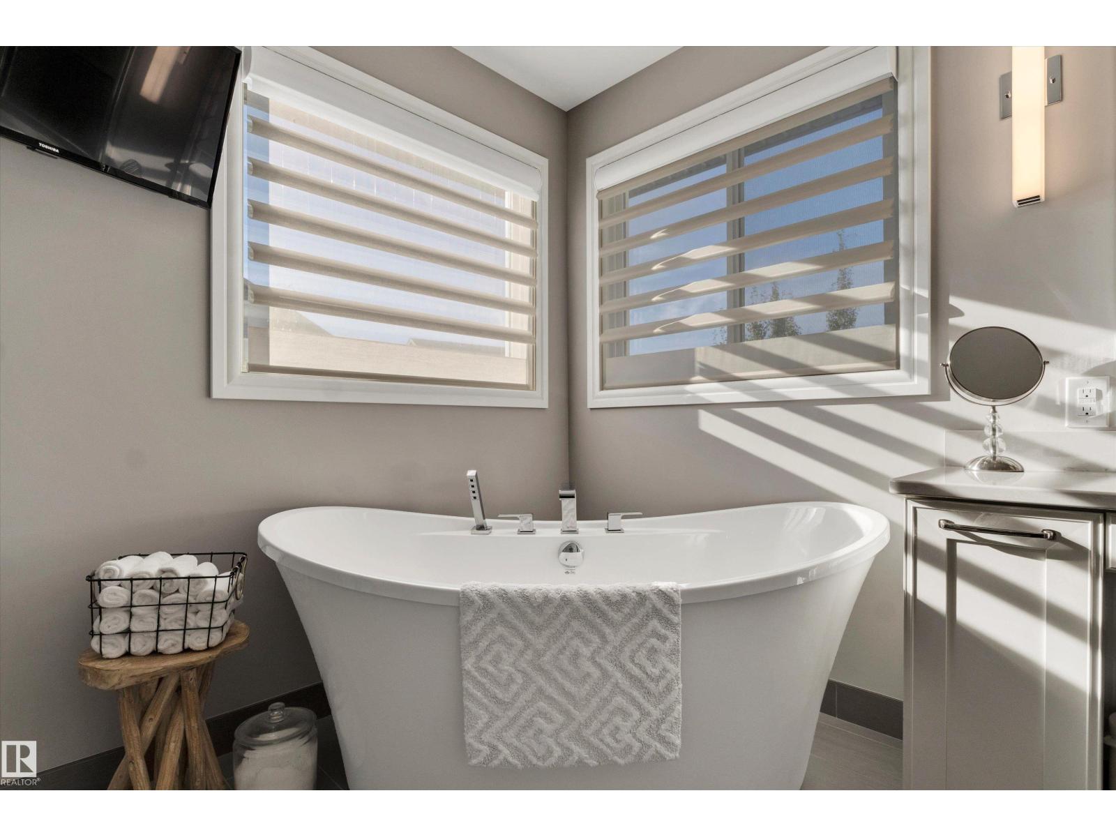 17437 5a Av Sw, Edmonton, Alberta  T6W 2E3 - Photo 31 - E4466389