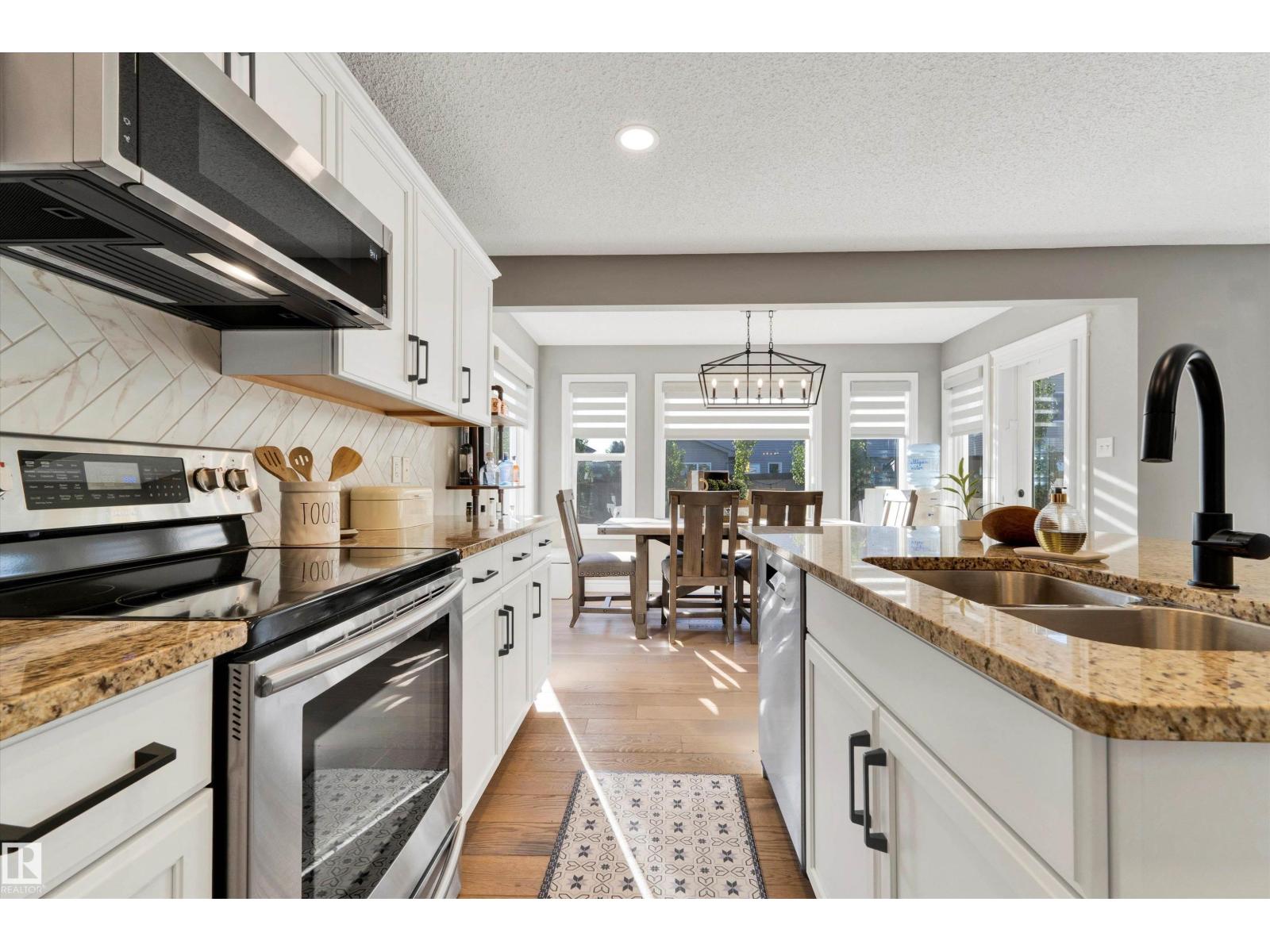 17437 5a Av Sw, Edmonton, Alberta  T6W 2E3 - Photo 10 - E4466389