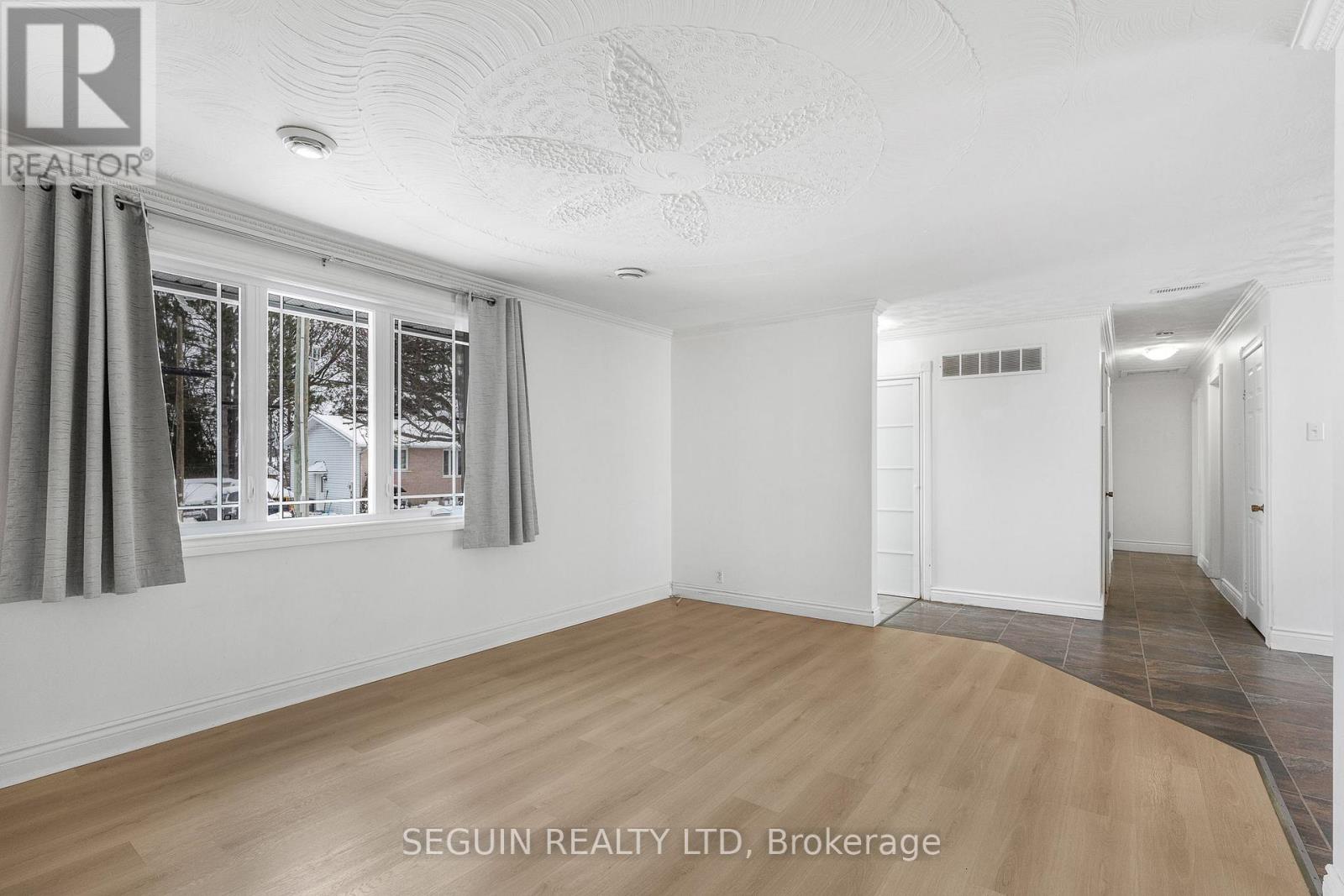 586-588 Bolt Road, Alfred And Plantagenet, Ontario  K0B 1A0 - Photo 10 - X12637034