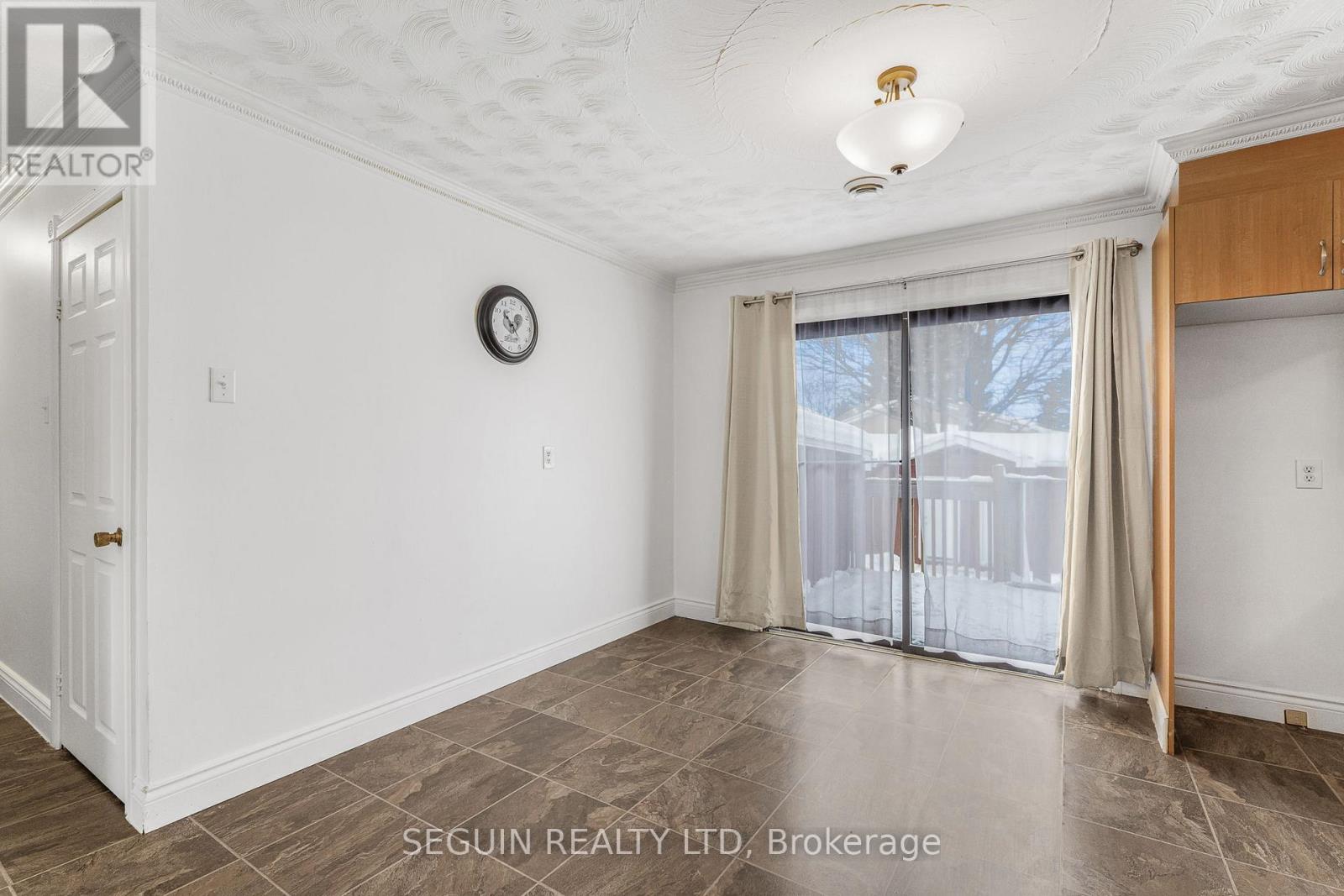 586-588 Bolt Road, Alfred And Plantagenet, Ontario  K0B 1A0 - Photo 11 - X12637034