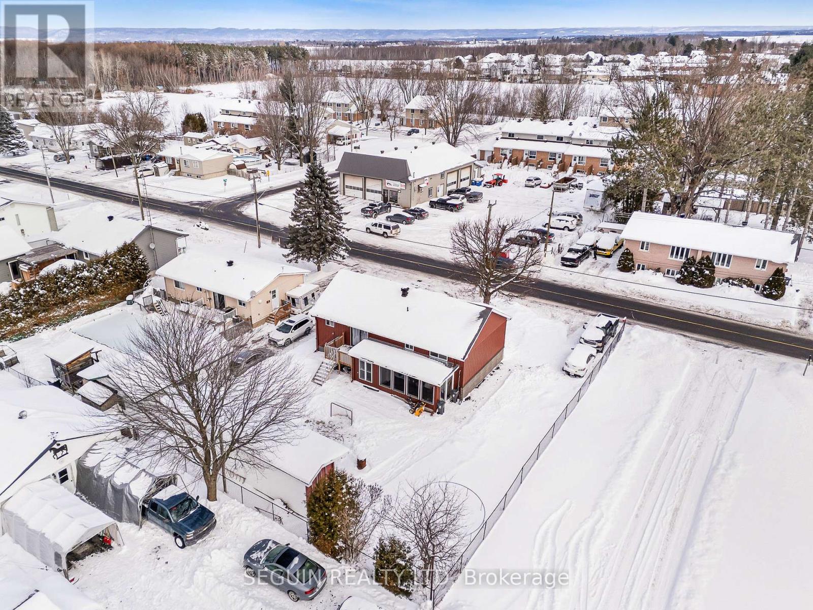 586-588 Bolt Road, Alfred And Plantagenet, Ontario  K0B 1A0 - Photo 34 - X12637034