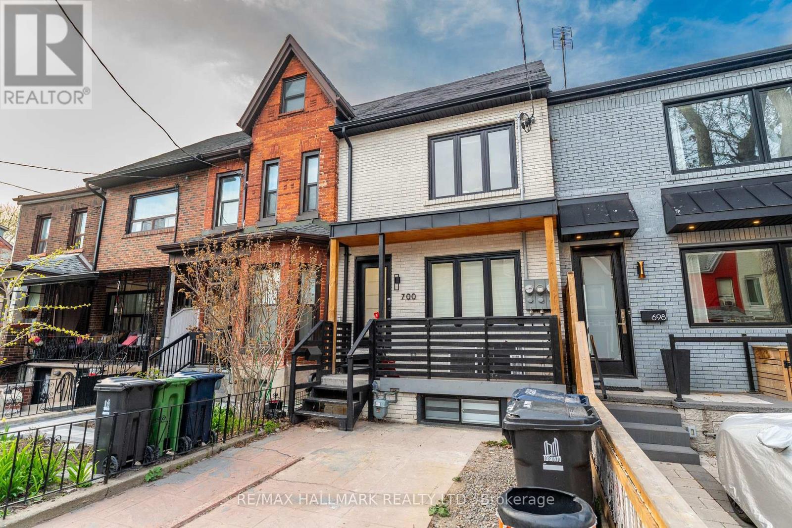 BSMNT - 700 ADELAIDE STREET W, Toronto, Ontario