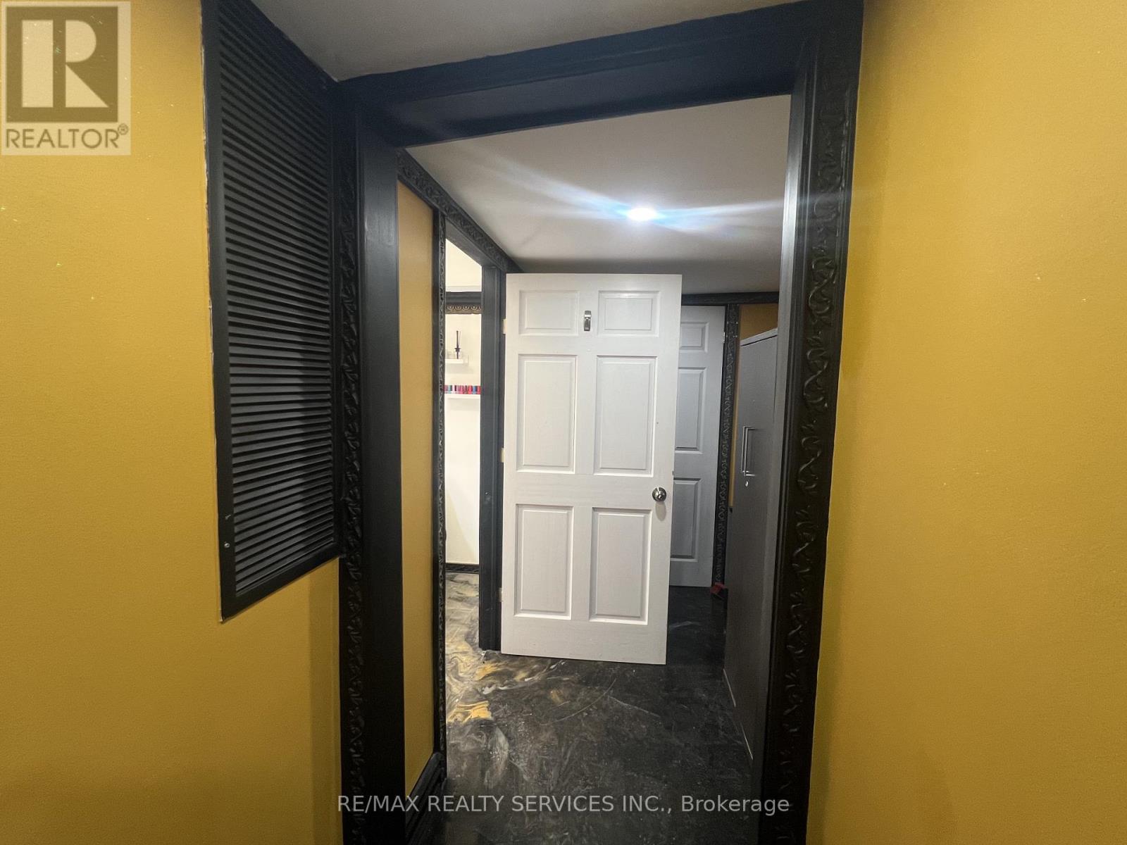 34 Berwick Avenue, Toronto, Ontario  M5P 1H1 - Photo 11 - C12636984