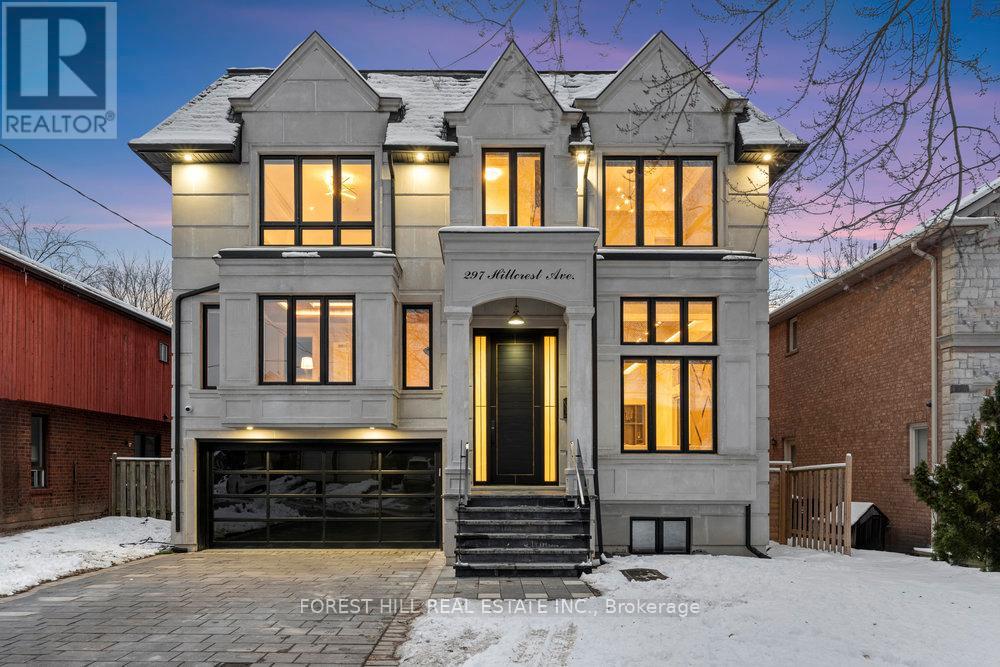 297 HILLCREST AVENUE, Toronto, Ontario