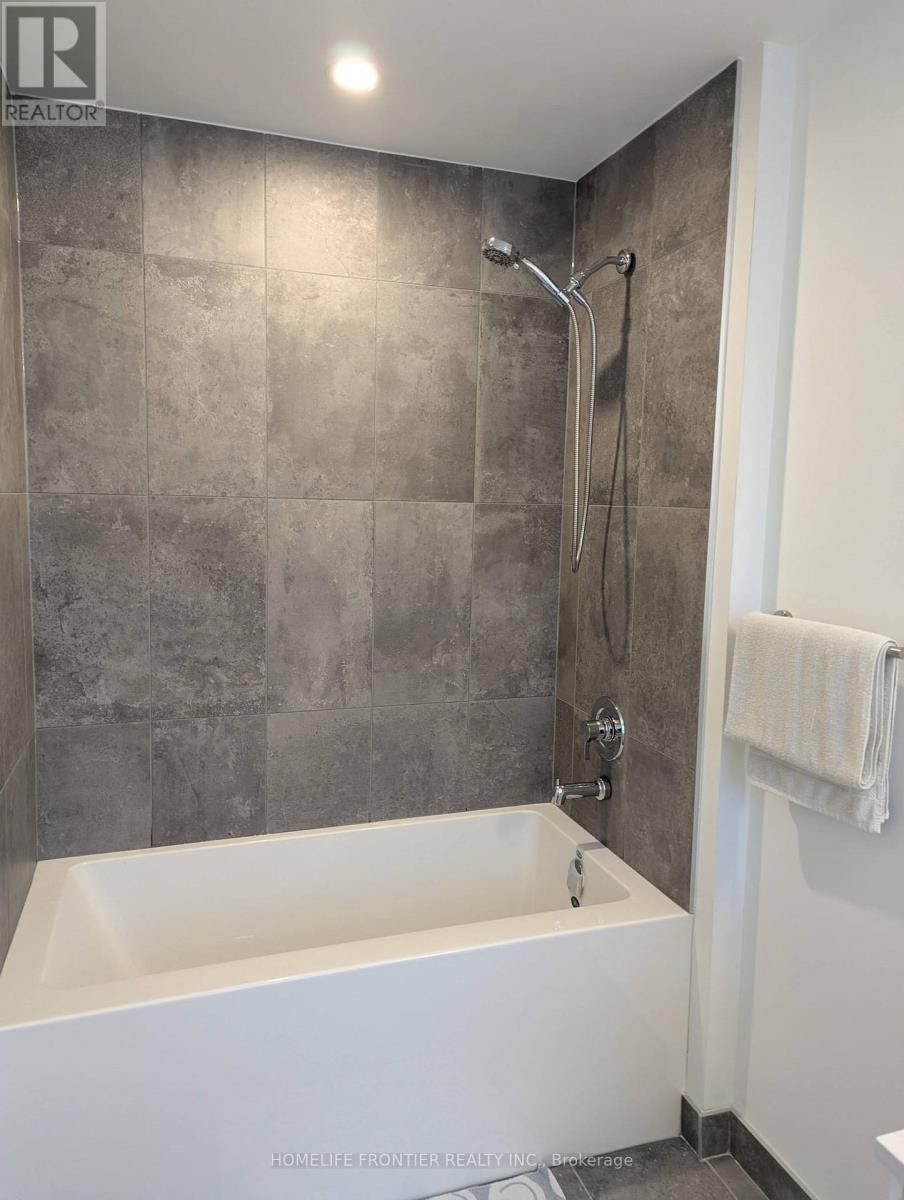 902 A - 1606 CHARLES STREET, Whitby, Ontario