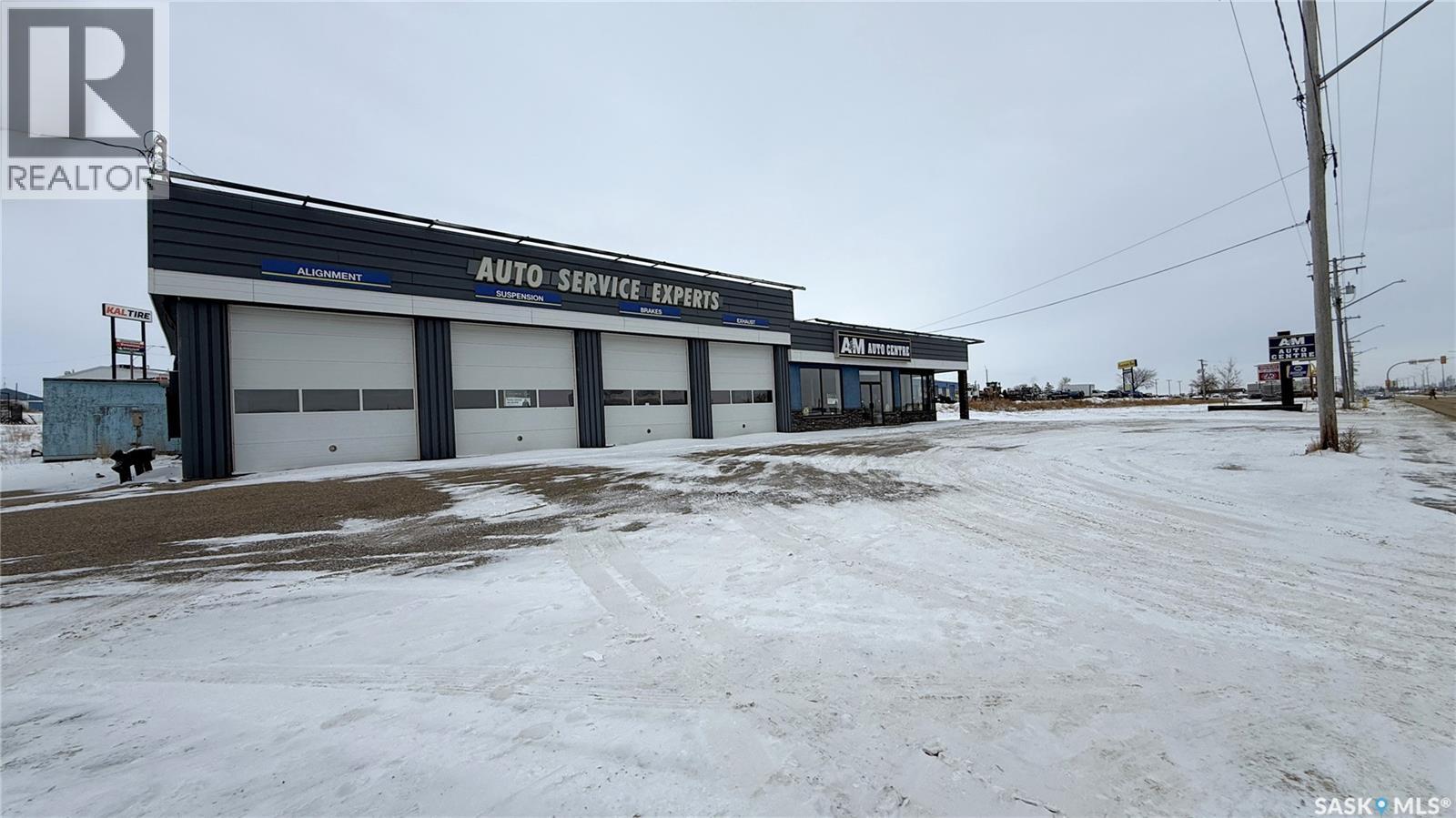 370 Railway Avenue E, North Battleford, Saskatchewan  S9A 2R7 - Photo 2 - SK025702