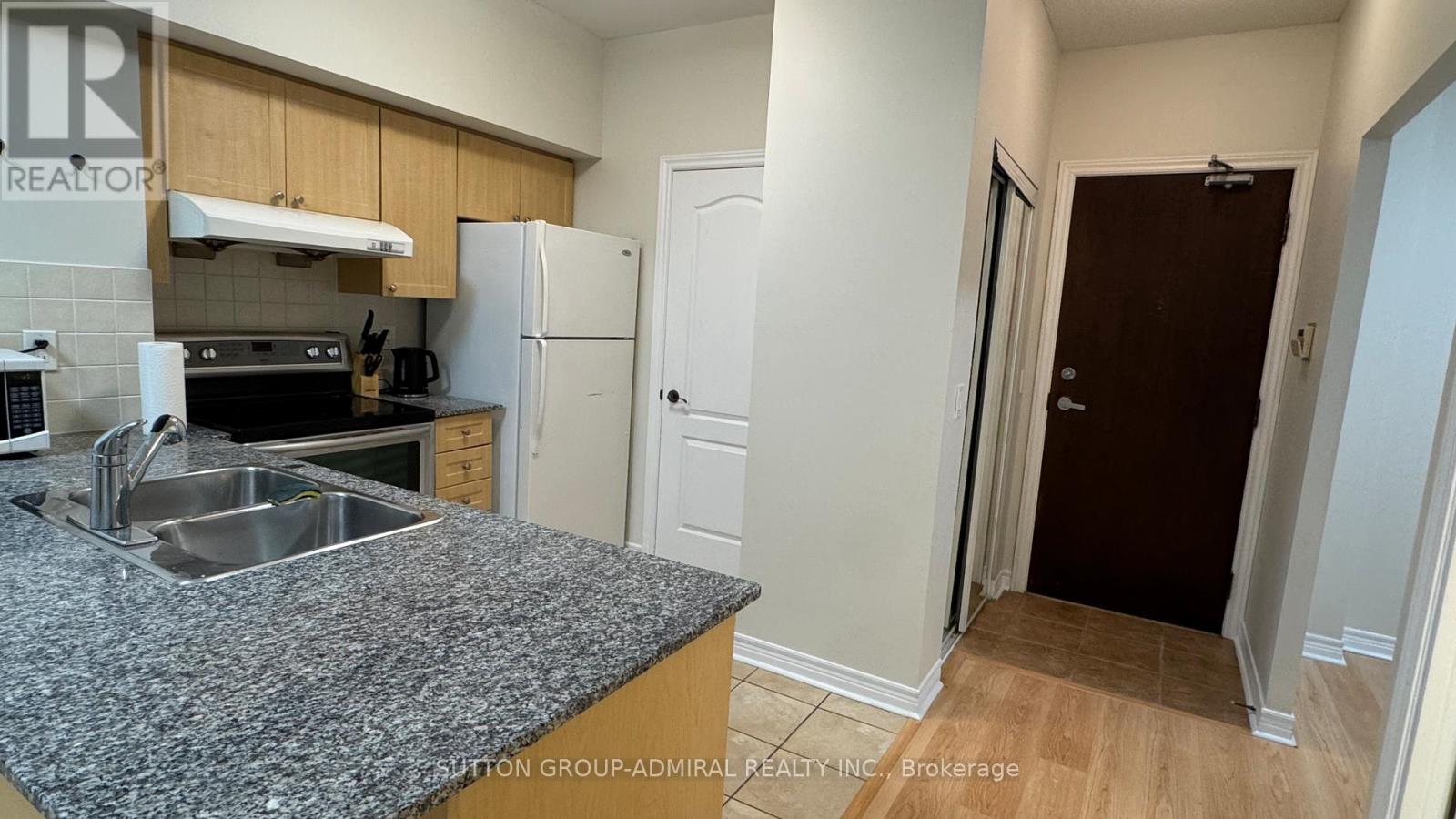 1003 - 15 North Park Road, Vaughan, Ontario  L4J 0A1 - Photo 6 - N12637002