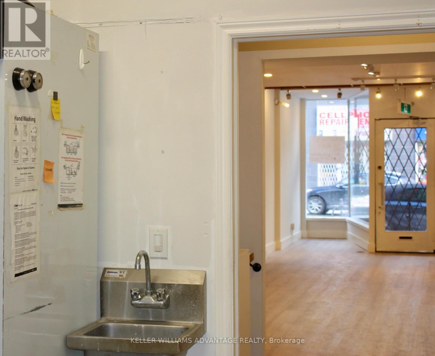 672 Yonge Street, Toronto, Ontario  M4Y 2A6 - Photo 9 - C12631586