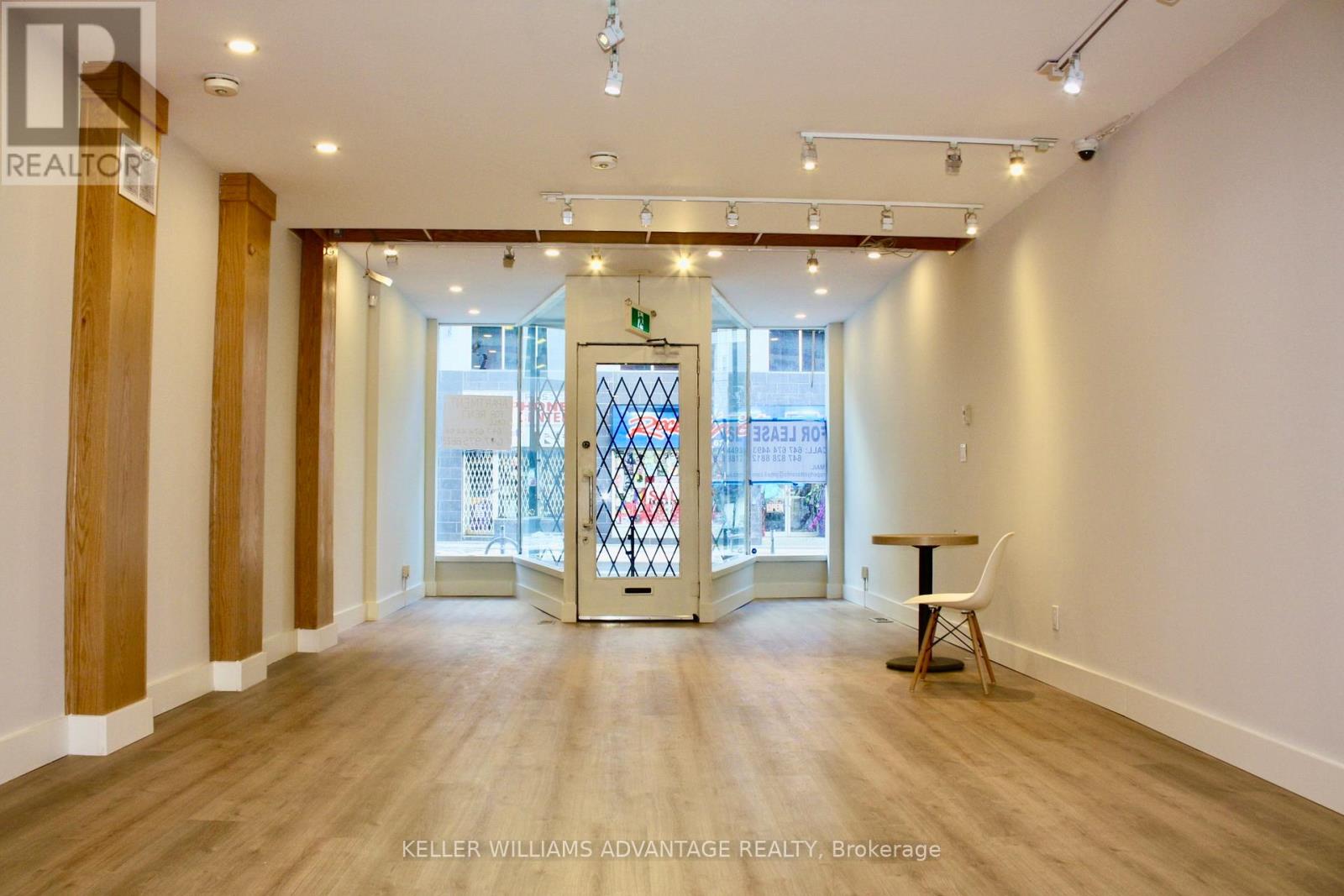 672 Yonge Street, Toronto, Ontario  M4Y 2A6 - Photo 2 - C12631586