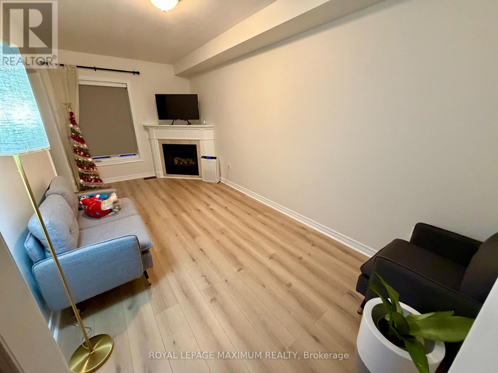 179 Warwick Crescent, Newmarket, Ontario  L3X 2S3 - Photo 7 - N12518476