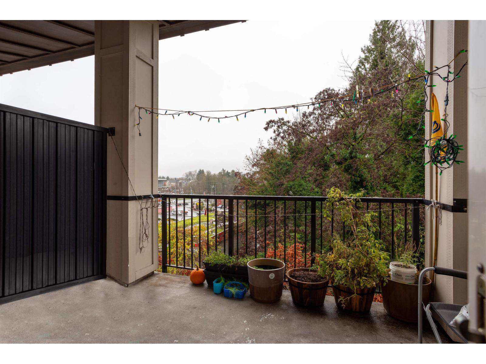 409 9655 King George Boulevard, Surrey, British Columbia  V3T 0C7 - Photo 11 - R3074141