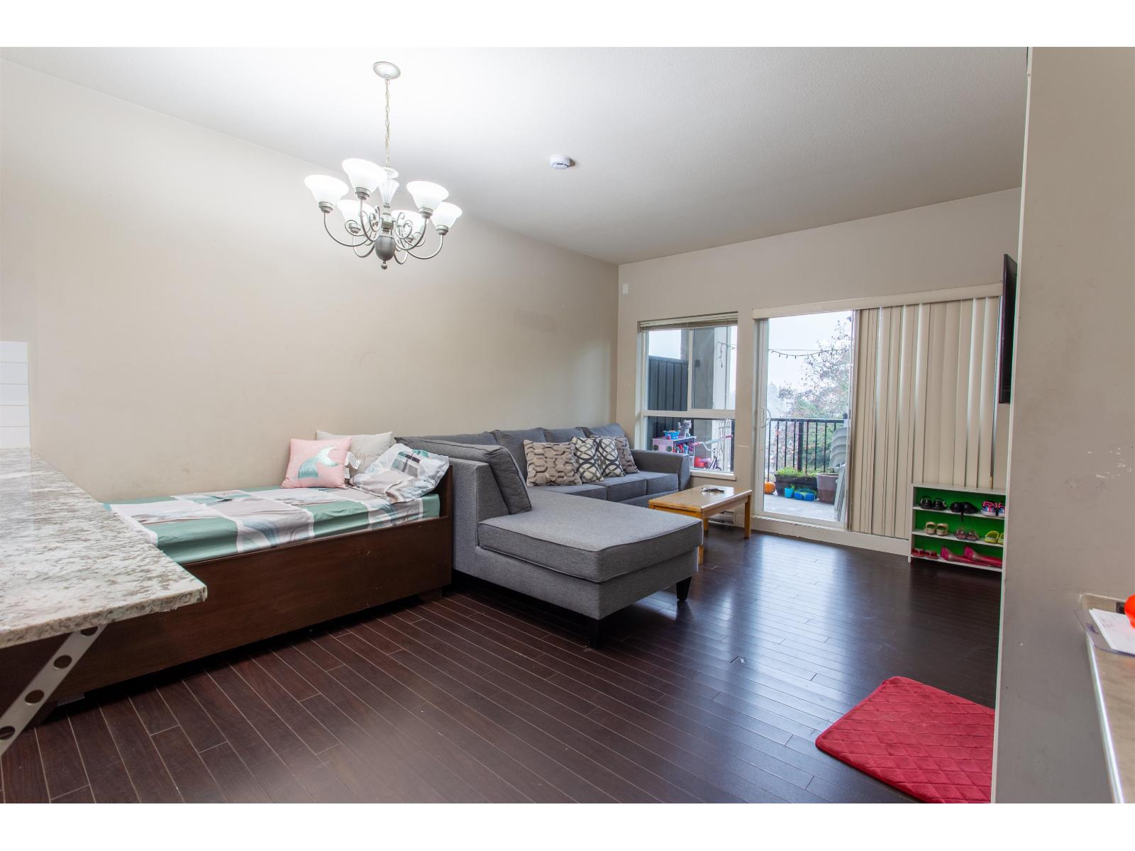 409 9655 King George Boulevard, Surrey, British Columbia  V3T 0C7 - Photo 5 - R3074141