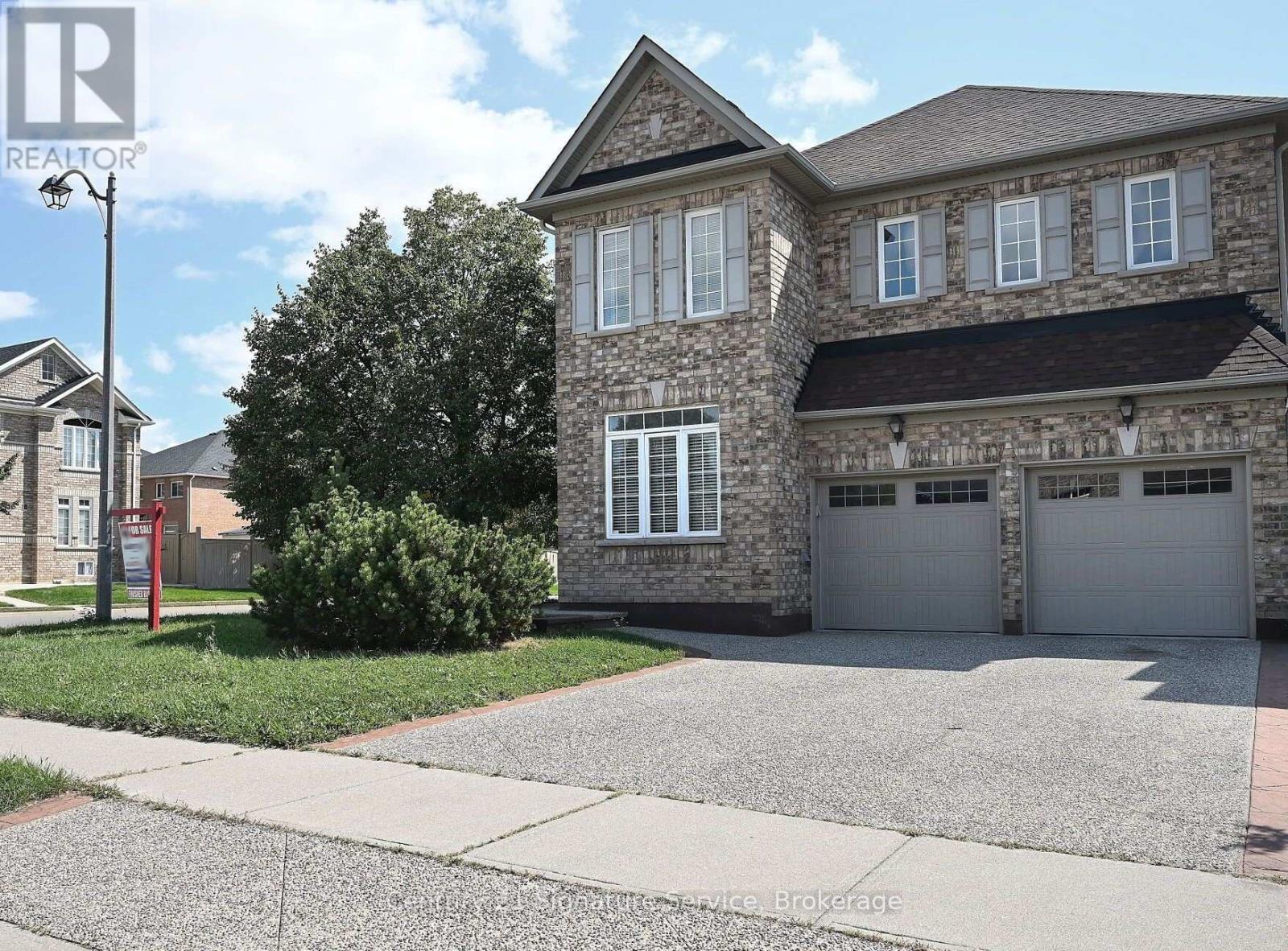 138 Southlake Boulevard, Brampton, Ontario  L6V 4S7 - Photo 2 - W12636960