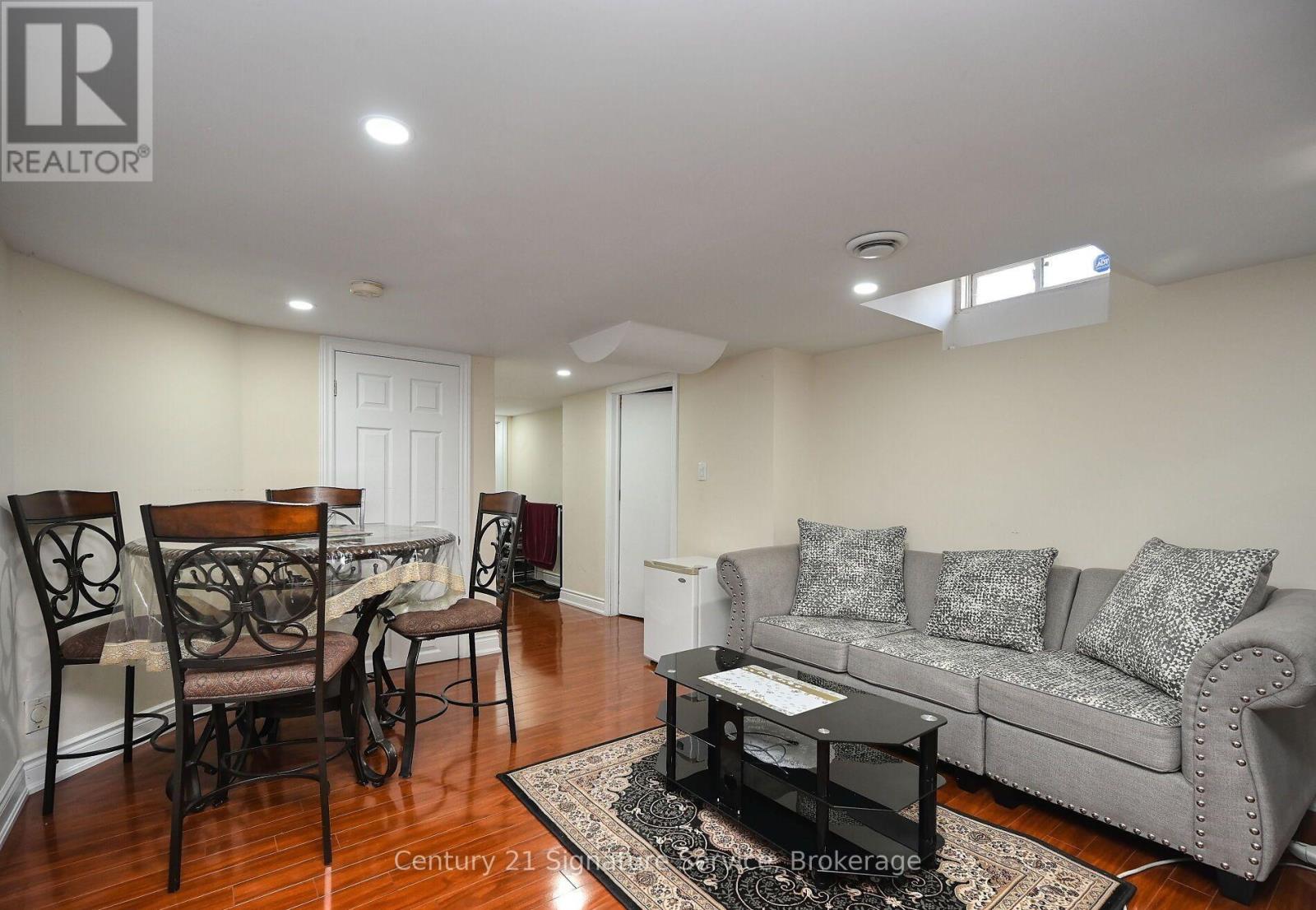 138 Southlake Boulevard, Brampton, Ontario  L6V 4S7 - Photo 4 - W12636960