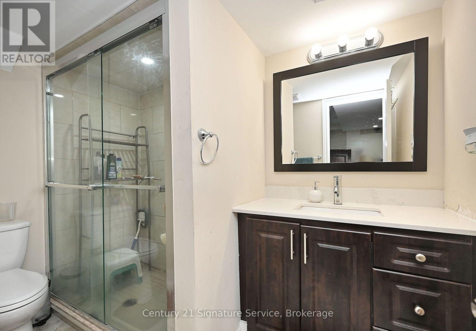 138 Southlake Boulevard, Brampton, Ontario  L6V 4S7 - Photo 9 - W12636960