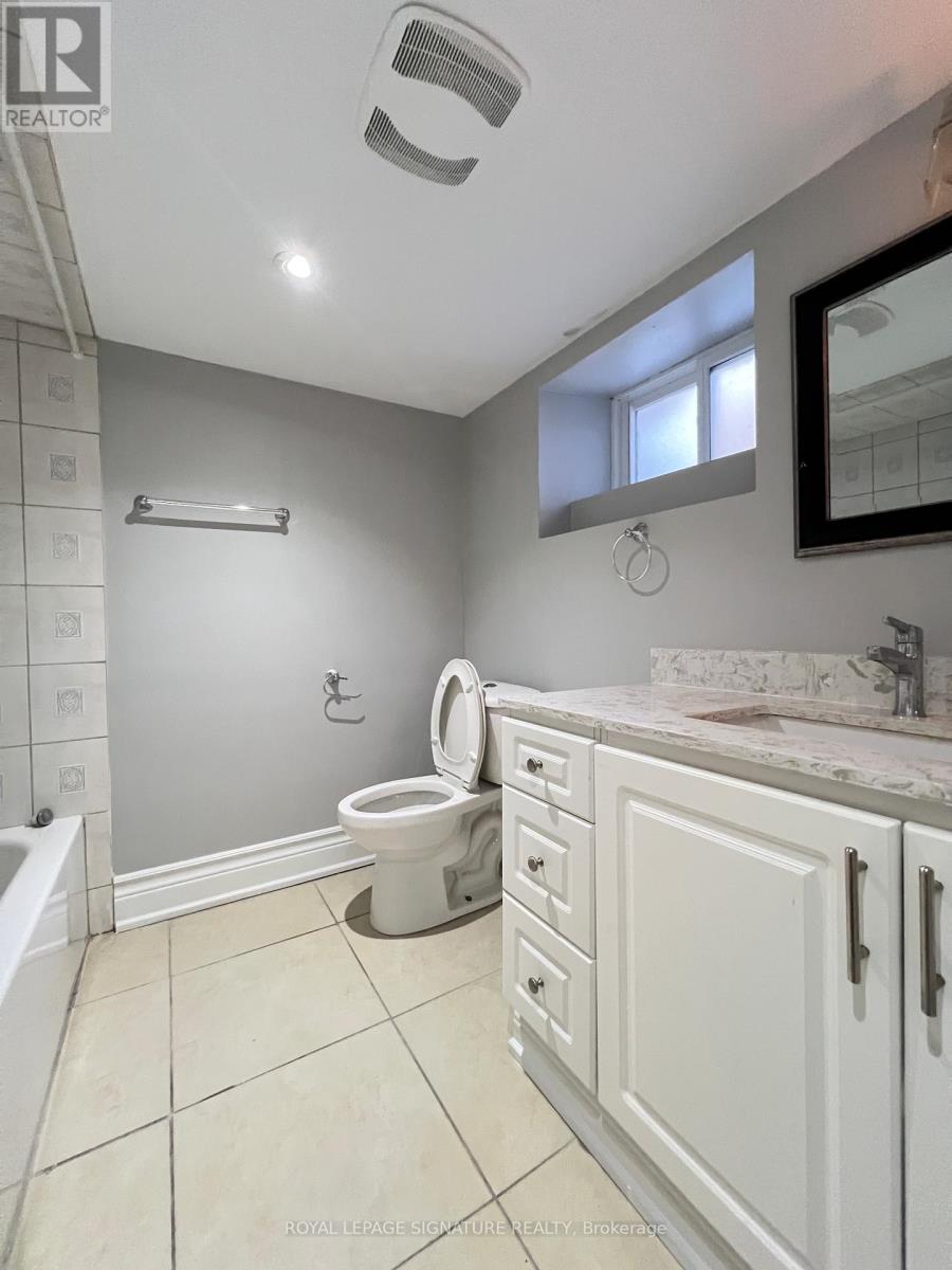 111 Sunnyside Avenue, Toronto, Ontario  M6R 2P1 - Photo 4 - W12636970