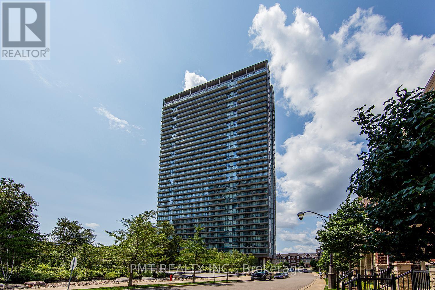 612 - 105 THE QUEENSWAY, Toronto, Ontario