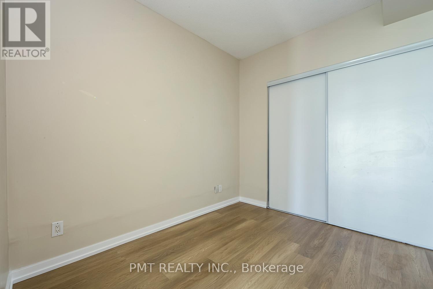 612 - 105 The Queensway, Toronto, Ontario  M6S 5B5 - Photo 12 - W12637008