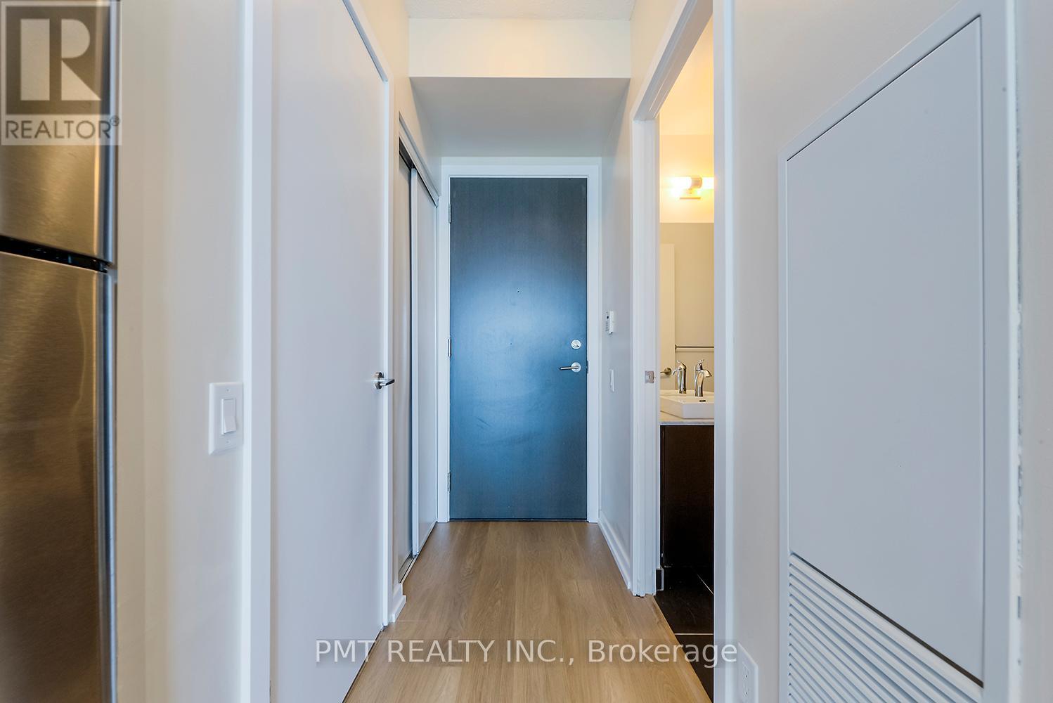 612 - 105 The Queensway, Toronto, Ontario  M6S 5B5 - Photo 14 - W12637008