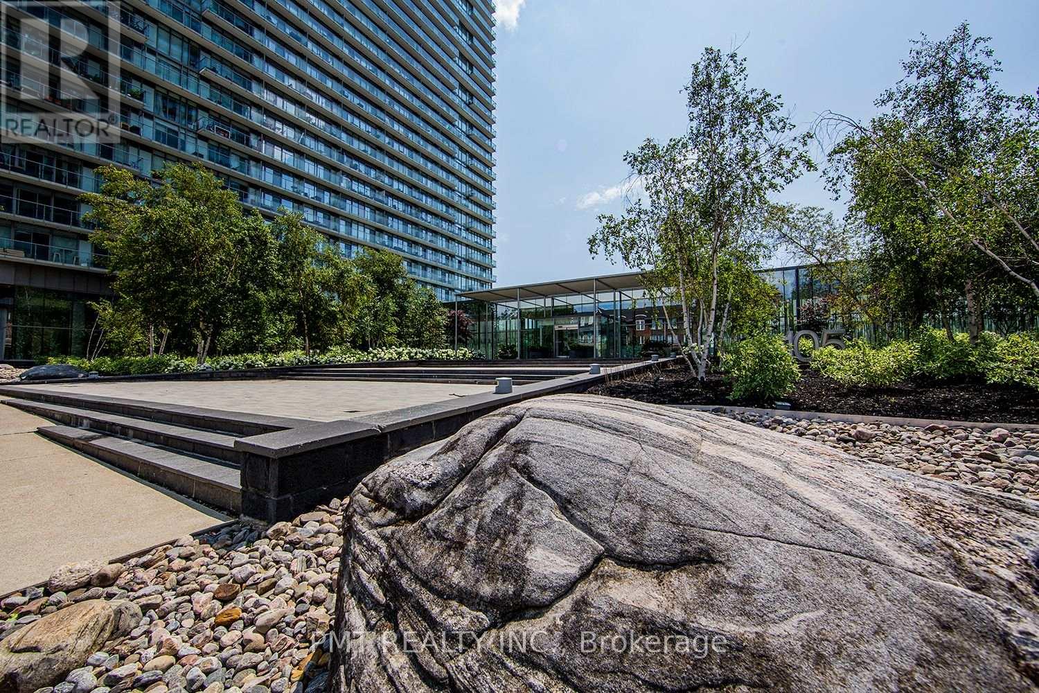 612 - 105 The Queensway, Toronto, Ontario  M6S 5B5 - Photo 24 - W12637008