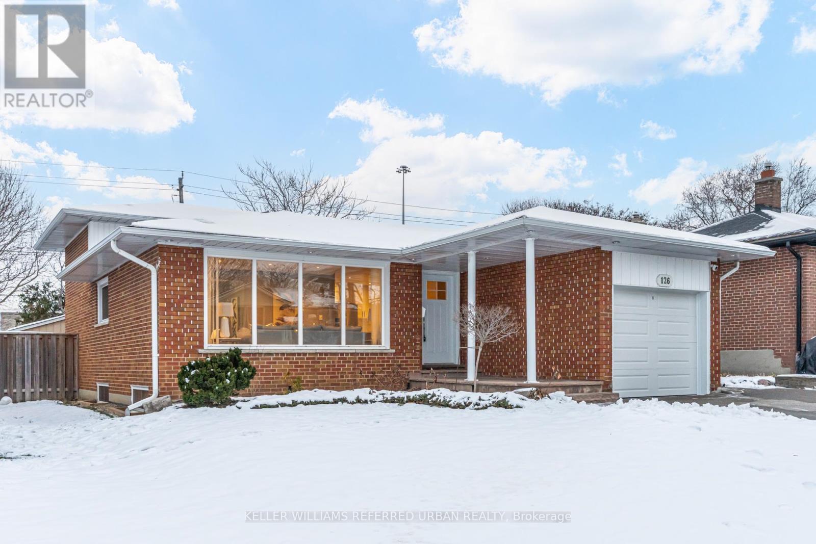 126 BEAVER BEND CRESCENT, Toronto, Ontario