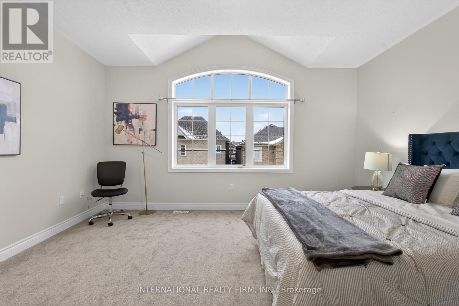 254 Niagara Trail, Halton Hills, Ontario  L7G 0M4 - Photo 8 - W12637026