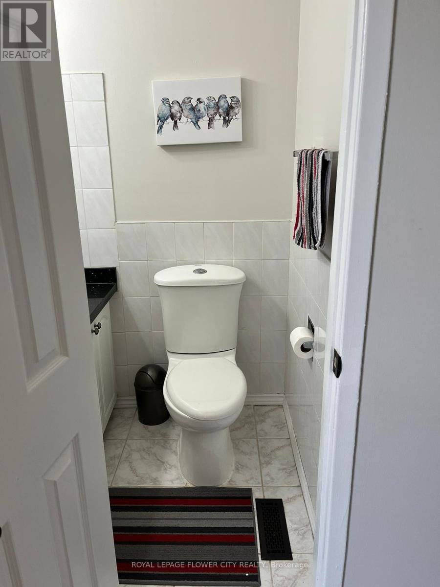 19 Muskoka Street, Brampton, Ontario  L6Z 3W3 - Photo 6 - W12637046