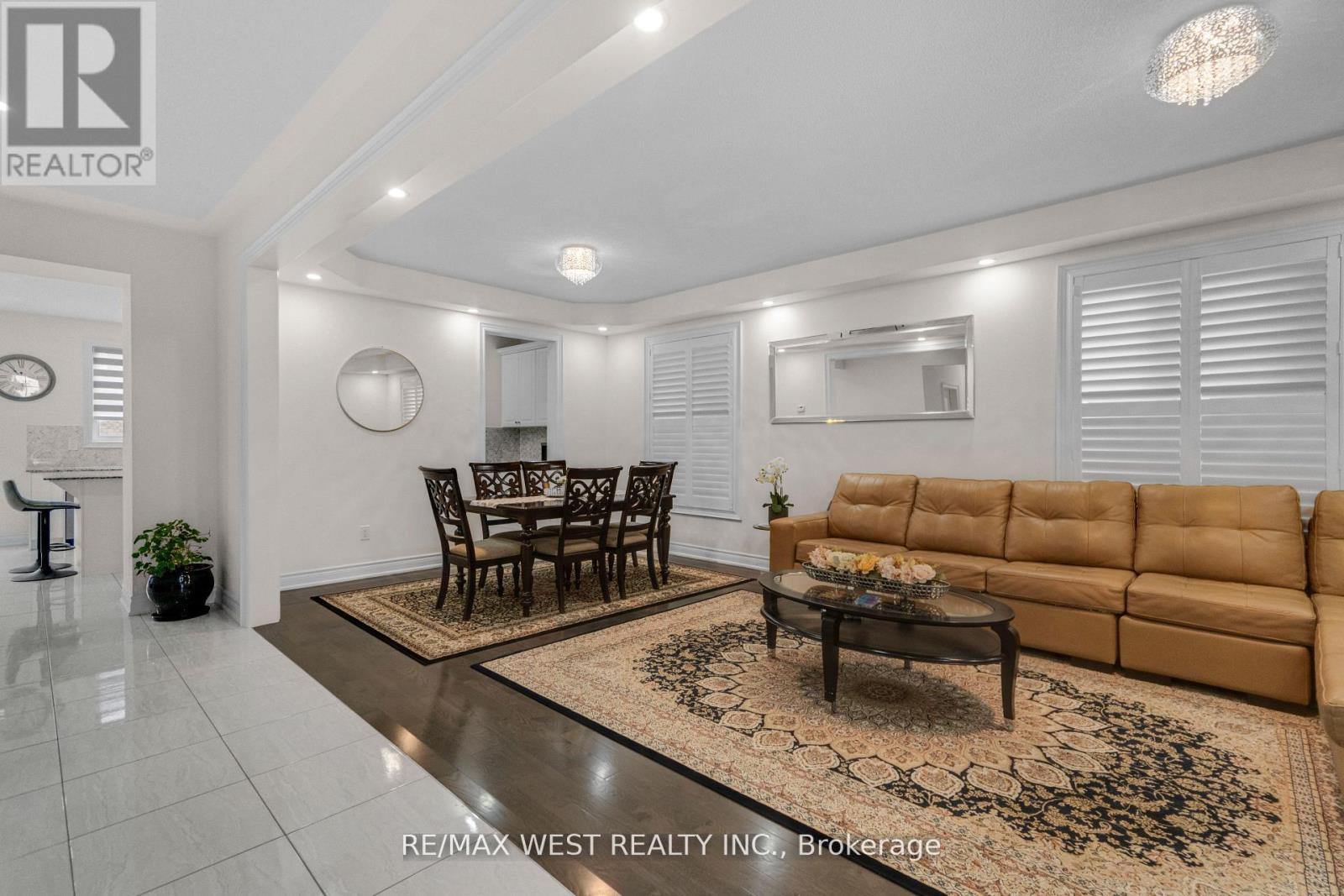 5 Aries Street, Brampton, Ontario  L6Y 5Z2 - Photo 4 - W12637050