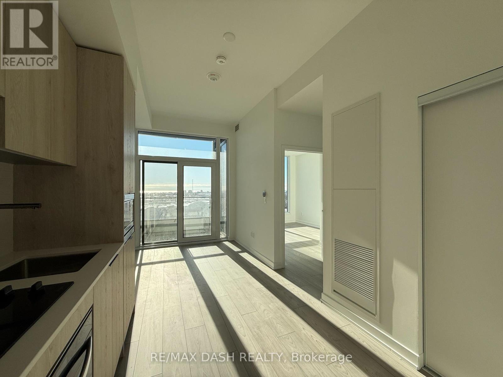 826 - 1007 The Queensway, Toronto, Ontario  M8Z 0H4 - Photo 11 - W12637066