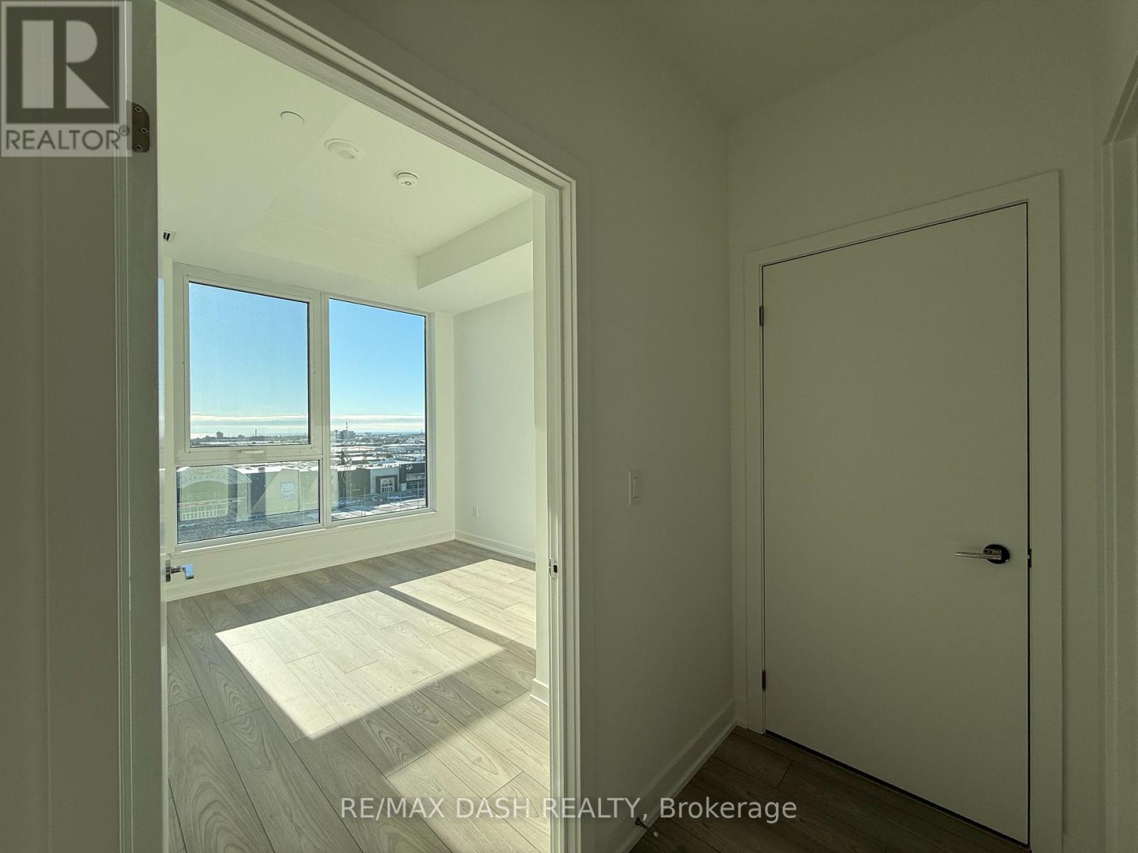 826 - 1007 The Queensway, Toronto, Ontario  M8Z 0H4 - Photo 12 - W12637066