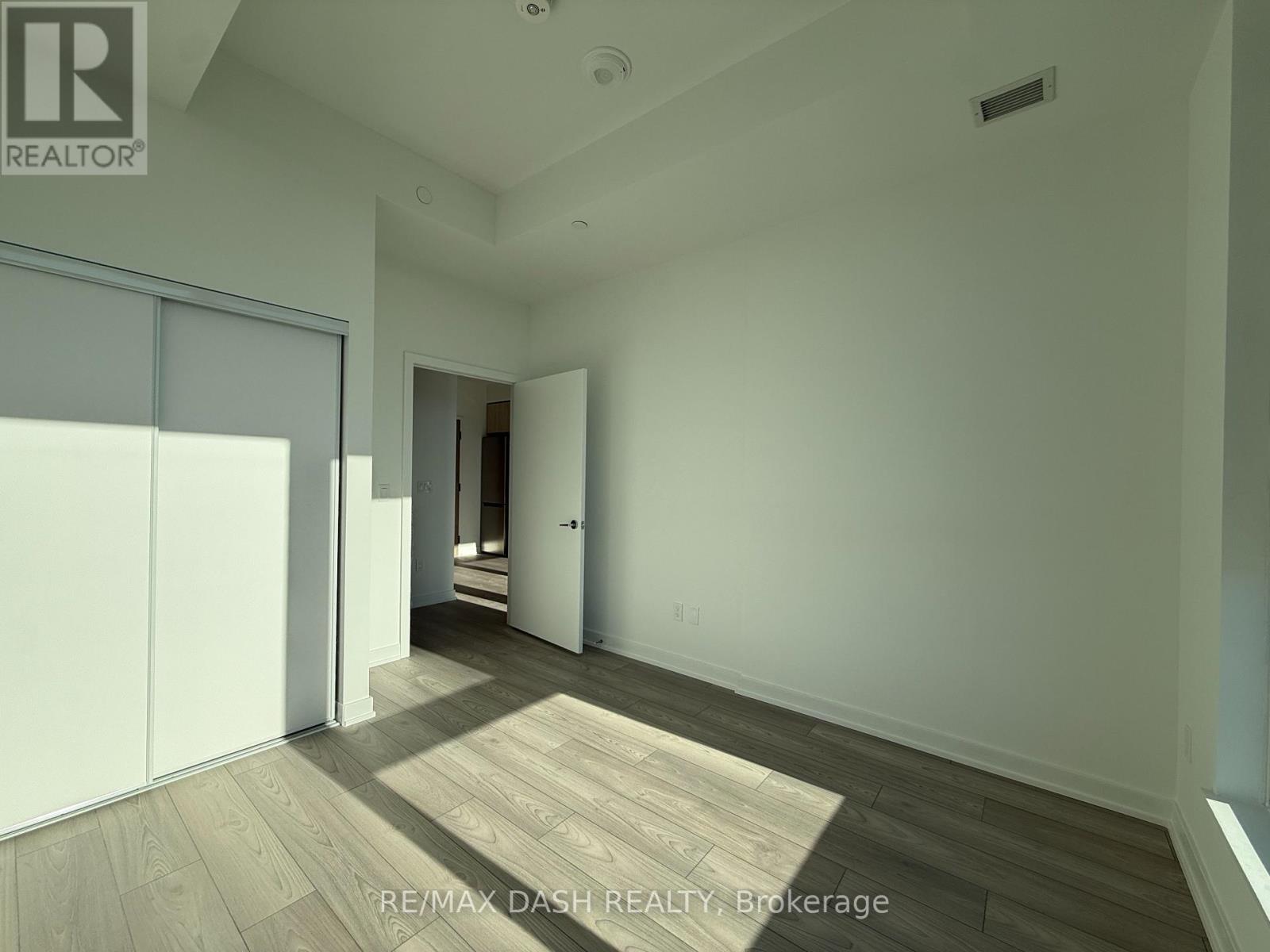 826 - 1007 The Queensway, Toronto, Ontario  M8Z 0H4 - Photo 16 - W12637066