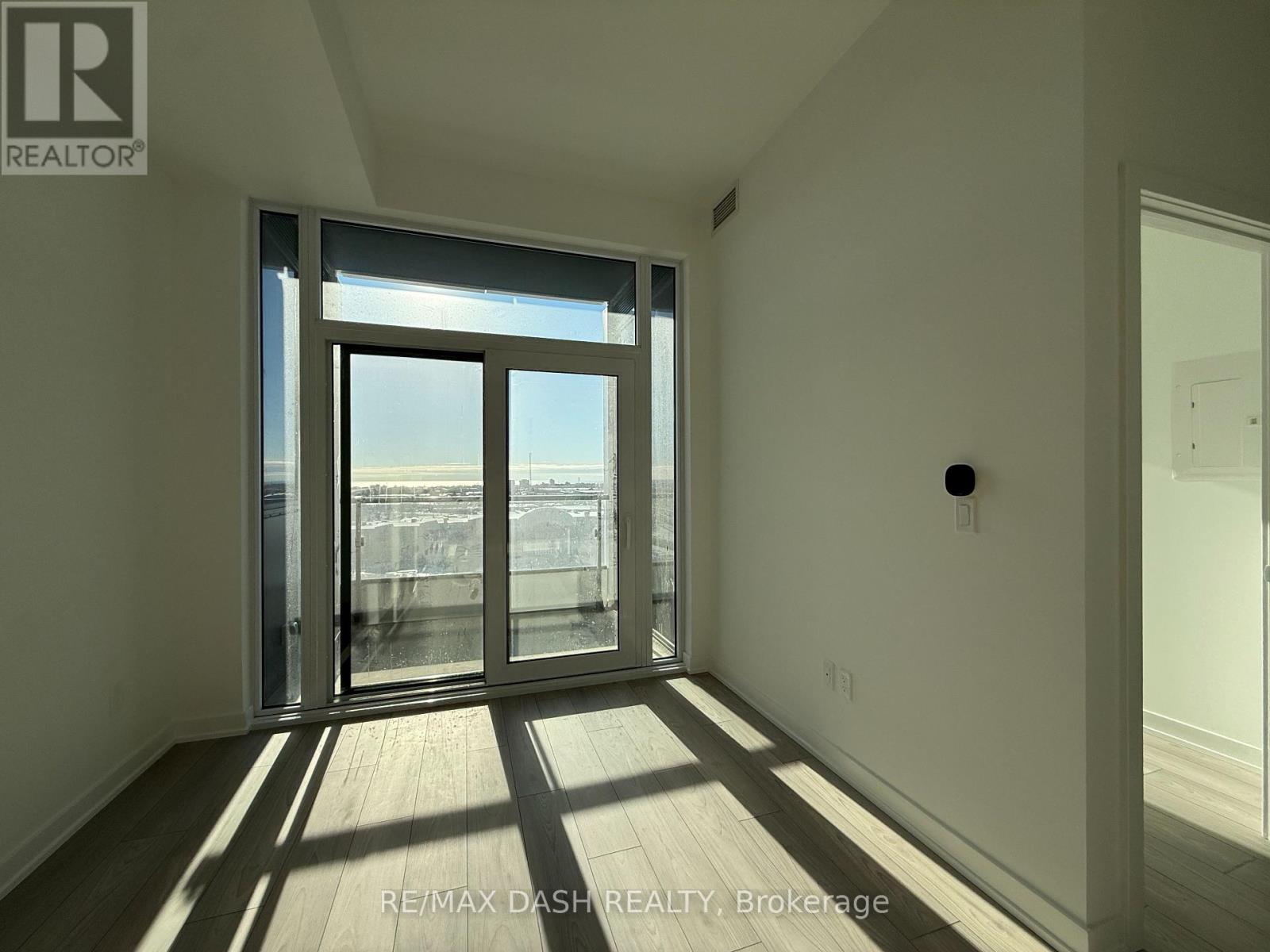 826 - 1007 The Queensway, Toronto, Ontario  M8Z 0H4 - Photo 7 - W12637066