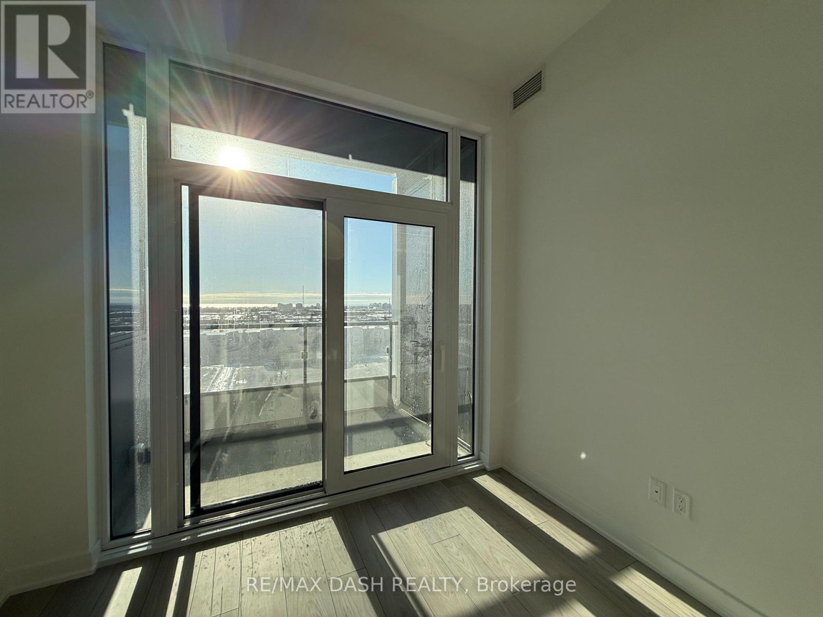 826 - 1007 The Queensway, Toronto, Ontario  M8Z 0H4 - Photo 9 - W12637066