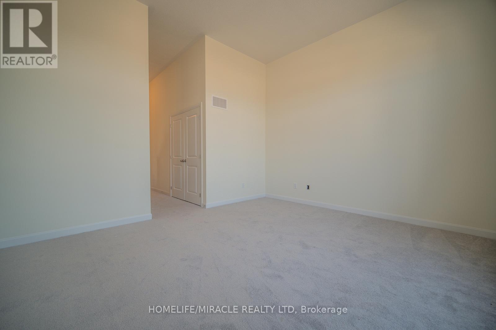 60 Oakmont Drive, Loyalist, Ontario  K0H 1G0 - Photo 16 - X12637006