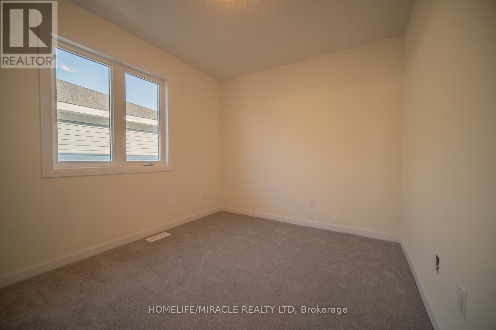 60 Oakmont Drive, Loyalist, Ontario  K0H 1G0 - Photo 20 - X12637006