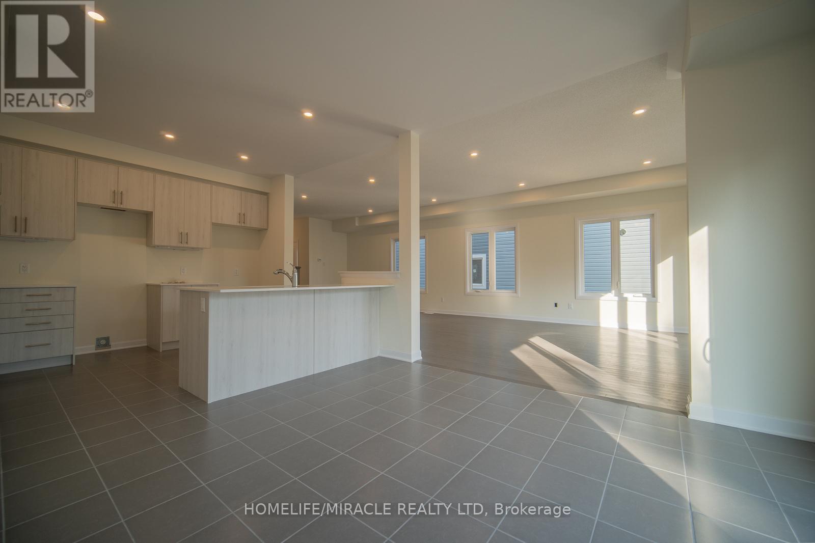 60 Oakmont Drive, Loyalist, Ontario  K0H 1G0 - Photo 23 - X12637006