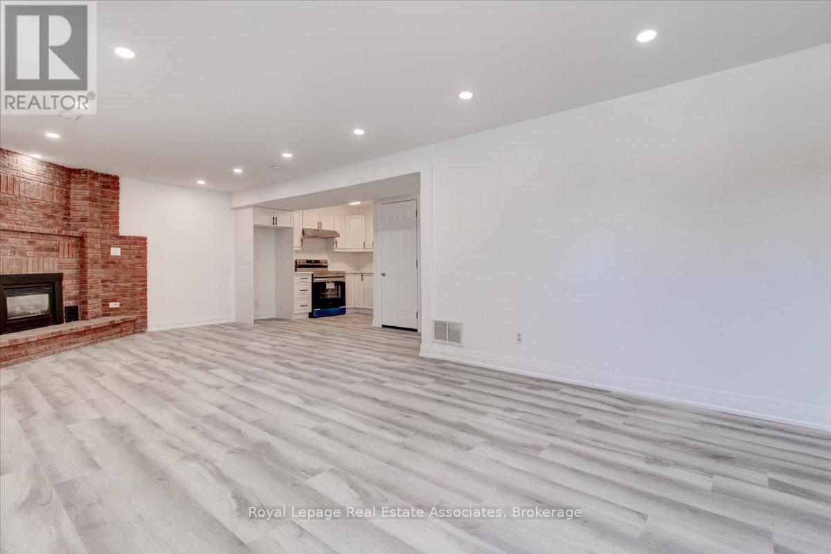 1562 UPPER OTTAWA STREET, Hamilton, Ontario