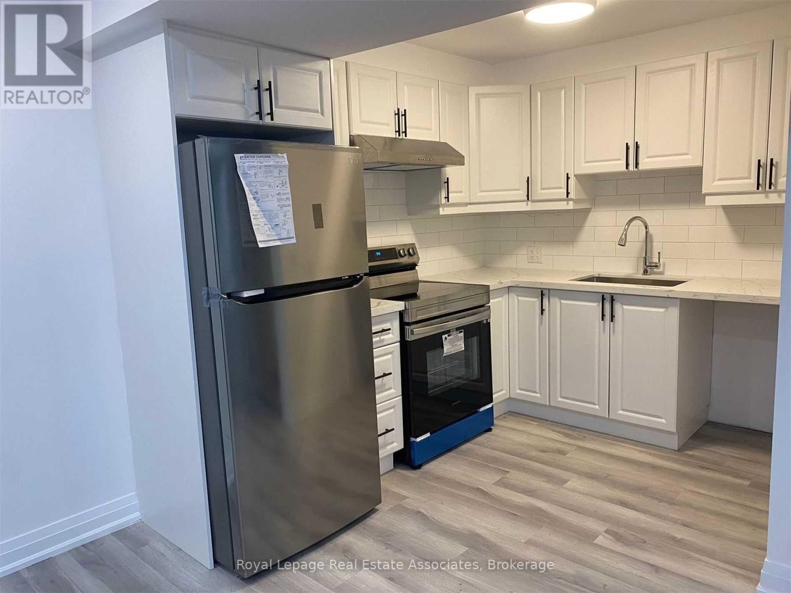 1562 Upper Ottawa Street, Hamilton, Ontario  L8W 2E9 - Photo 2 - X12637058