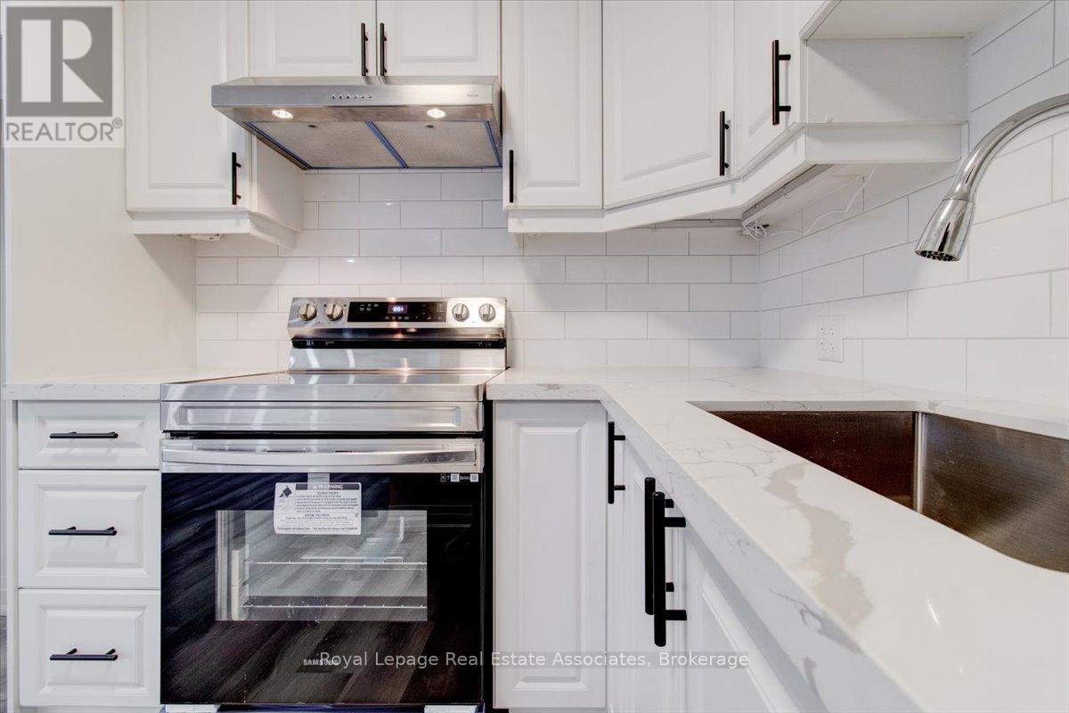 1562 Upper Ottawa Street, Hamilton, Ontario  L8W 2E9 - Photo 3 - X12637058