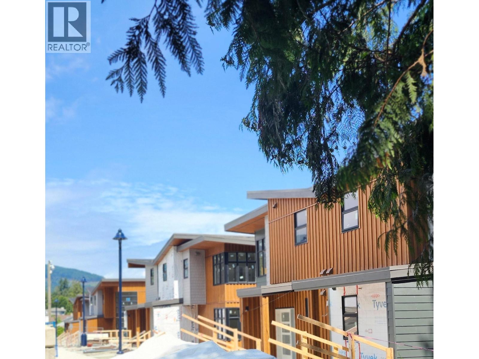 B2g1 464 Eaglecrest Drive, Gibsons, British Columbia  V0N 1V9 - Photo 10 - R3036011