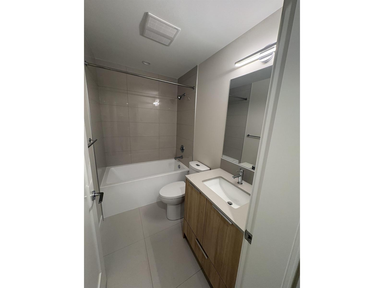 B514 20049 82 Avenue, Langley, British Columbia  V2Y 2A8 - Photo 11 - R3074093