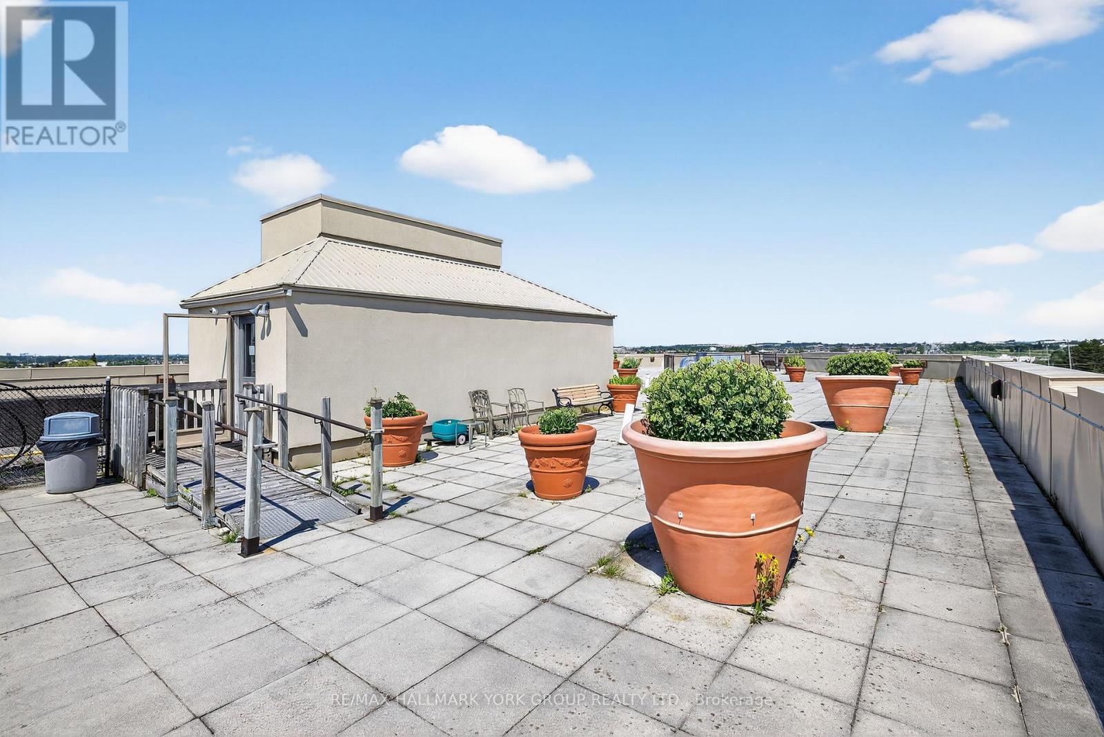 210 - 160 Wellington Street E, Aurora, Ontario  L4G 1J3 - Photo 41 - N12315207