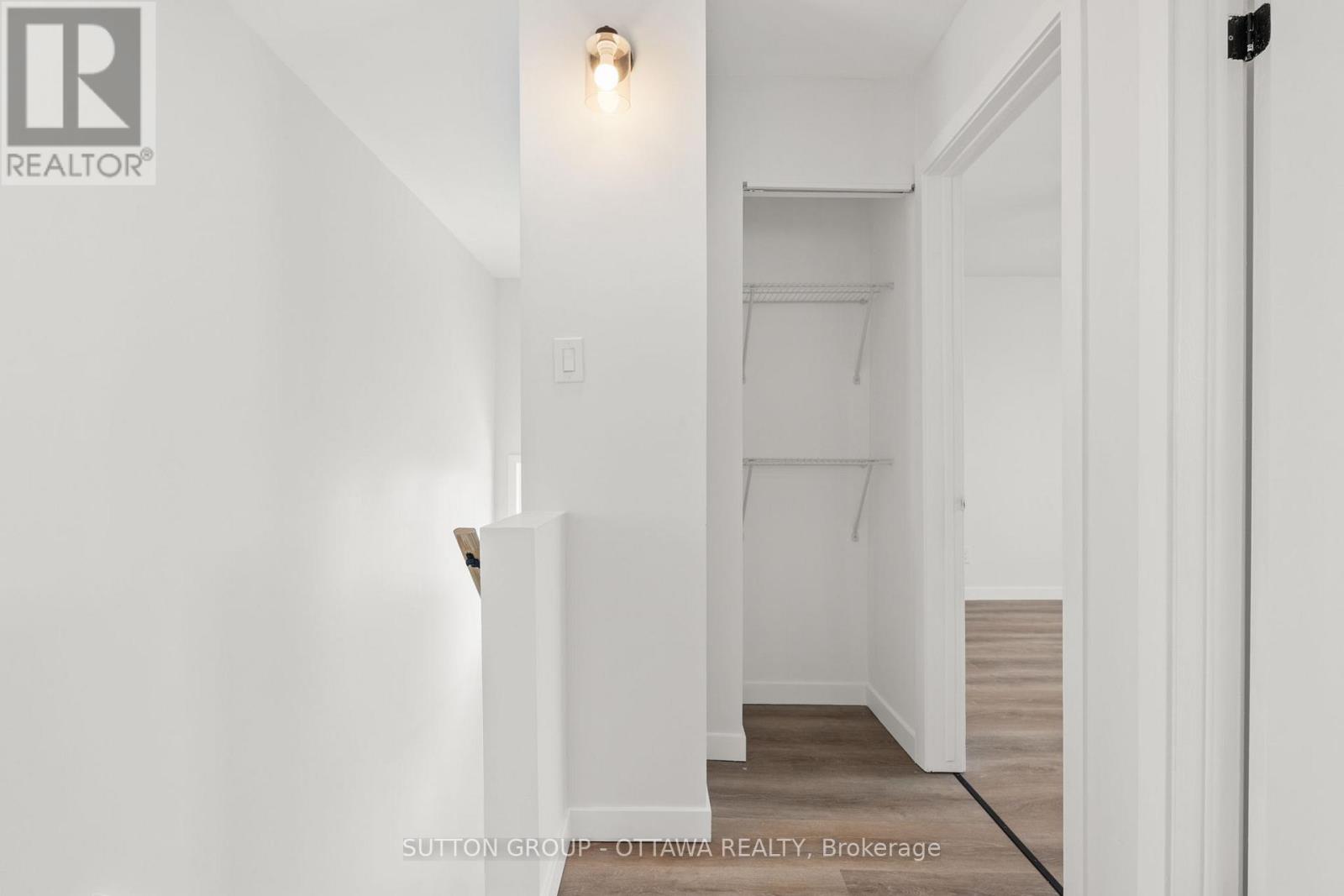 286 Mceachern Crescent, Ottawa, Ontario  K1E 3K3 - Photo 20 - X12637100