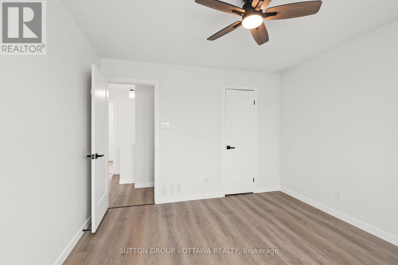 286 Mceachern Crescent, Ottawa, Ontario  K1E 3K3 - Photo 34 - X12637100