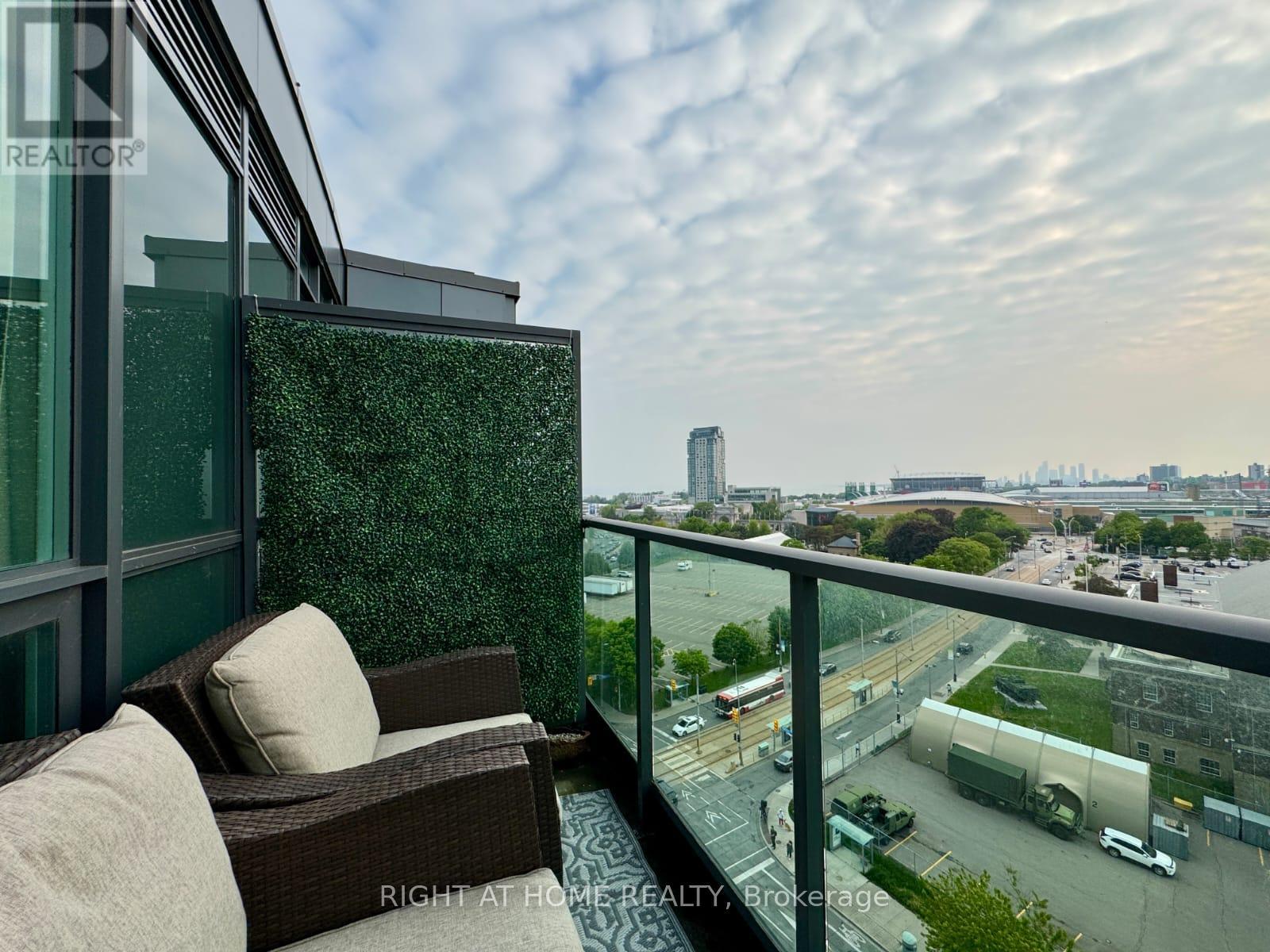 1212 - 231 Fort York Boulevard, Toronto, Ontario  M5V 1B2 - Photo 21 - C12636762