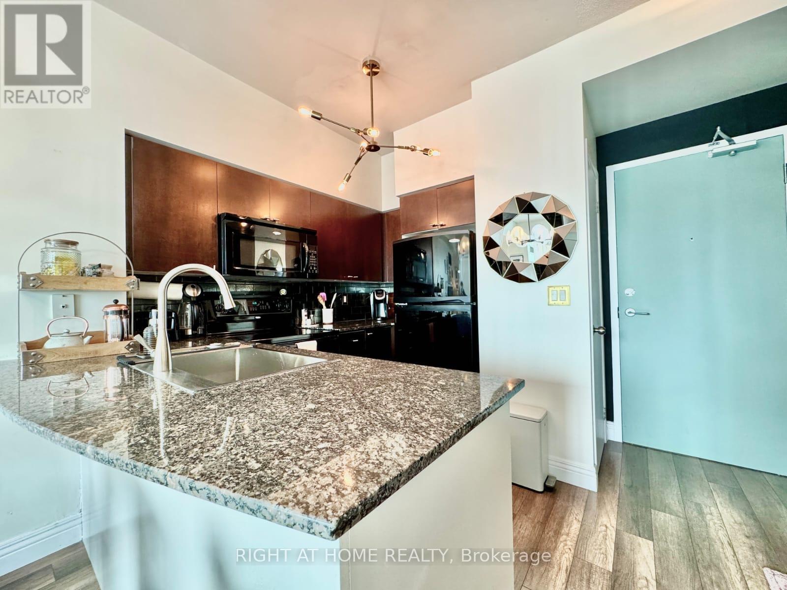 1212 - 231 Fort York Boulevard, Toronto, Ontario  M5V 1B2 - Photo 14 - C12636762