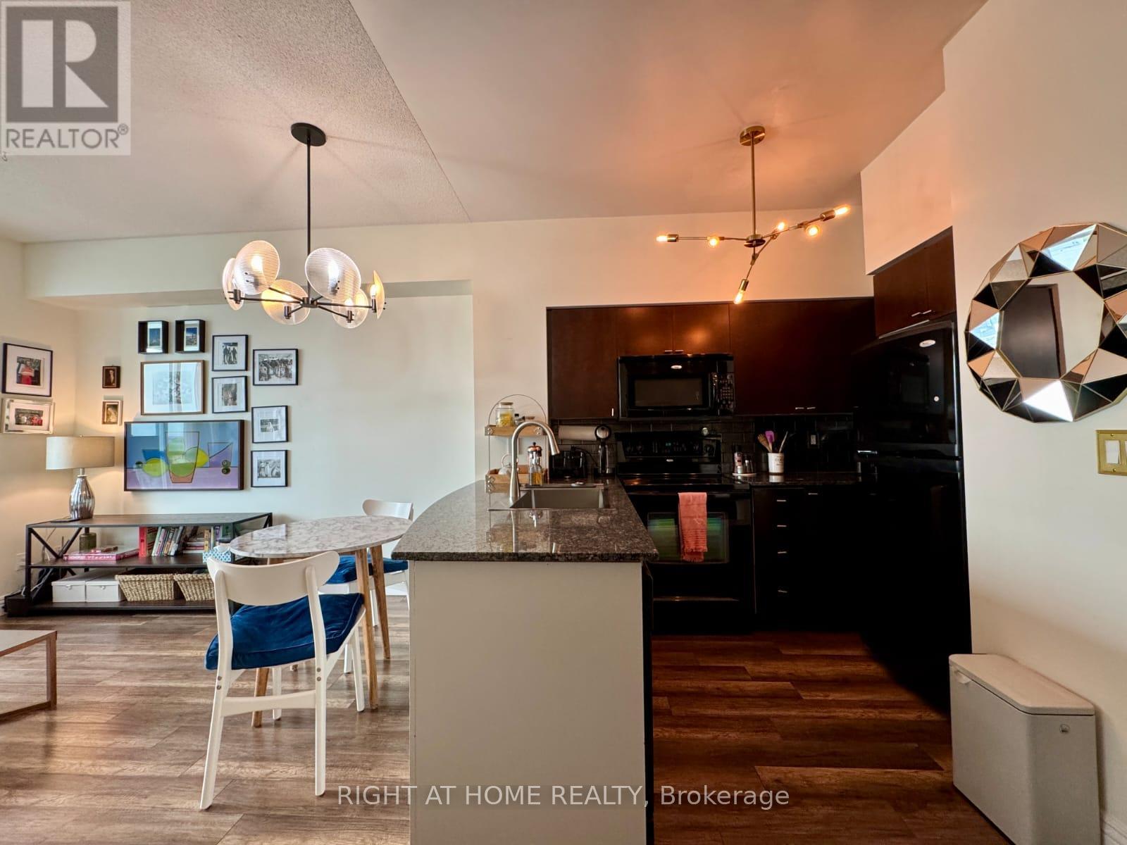 1212 - 231 Fort York Boulevard, Toronto, Ontario  M5V 1B2 - Photo 15 - C12636762