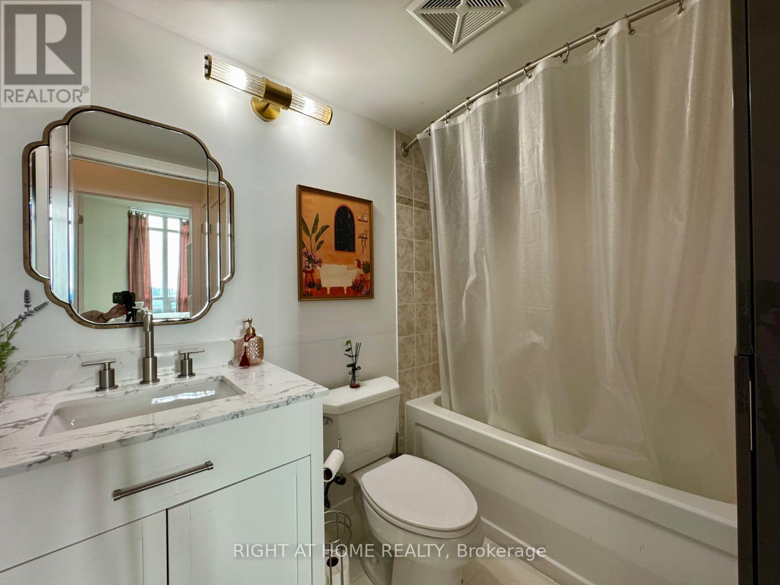 1212 - 231 Fort York Boulevard, Toronto, Ontario  M5V 1B2 - Photo 23 - C12636762